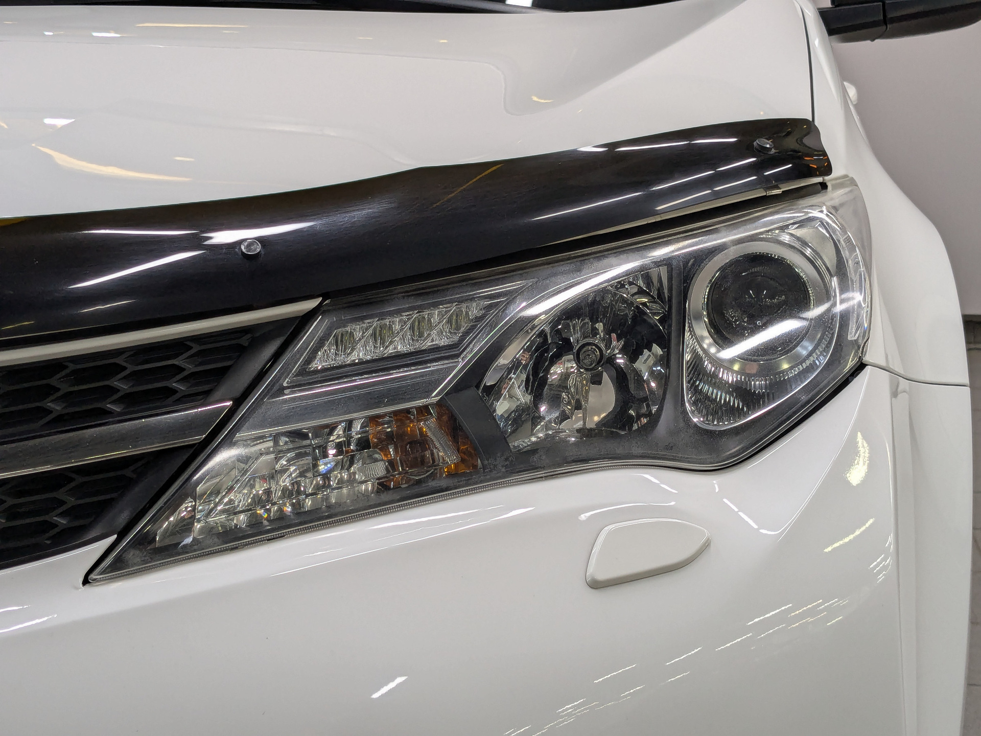 TOYOTA Rav-4 2.00 (146 л.с), автомат, 2015, пробег 175 987 км