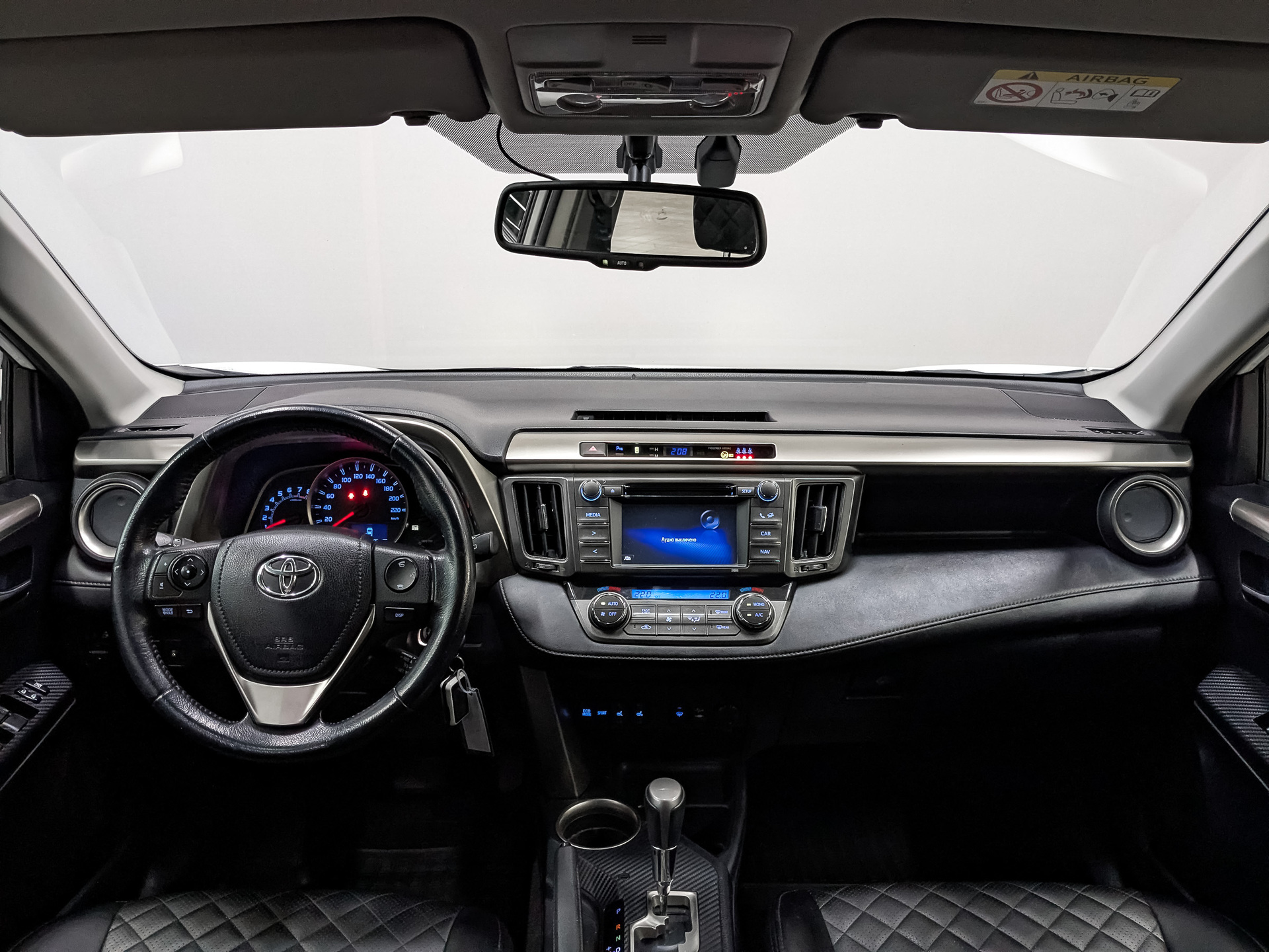 TOYOTA Rav-4 2.00 (146 л.с), автомат, 2015, пробег 175 987 км