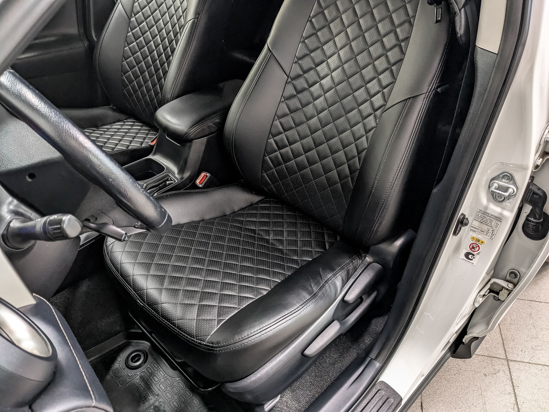 TOYOTA Rav-4 2.00 (146 л.с), автомат, 2015, пробег 175 987 км