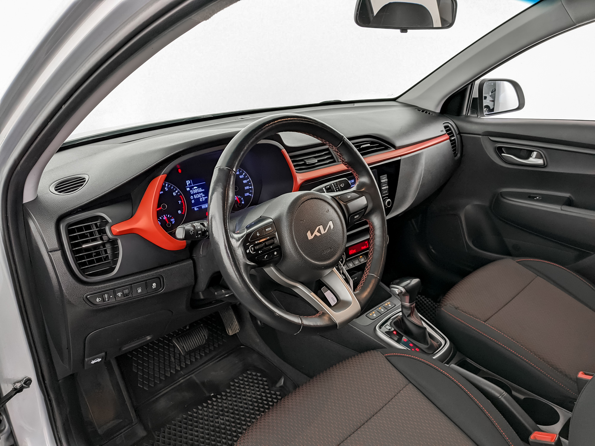 KIA Rio 1.60 (123 л.с), автомат, 2021, пробег 89 200 км