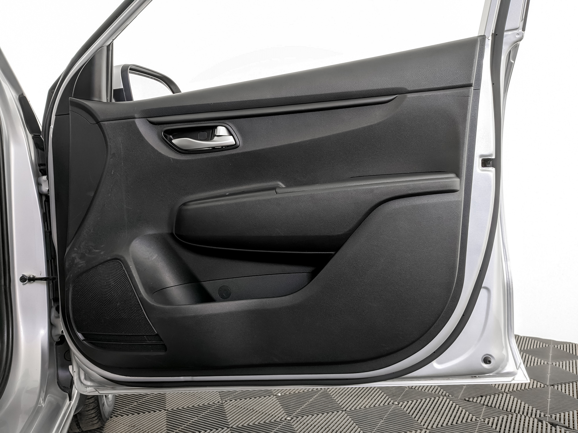 KIA Rio 1.60 (123 л.с), автомат, 2021, пробег 89 200 км