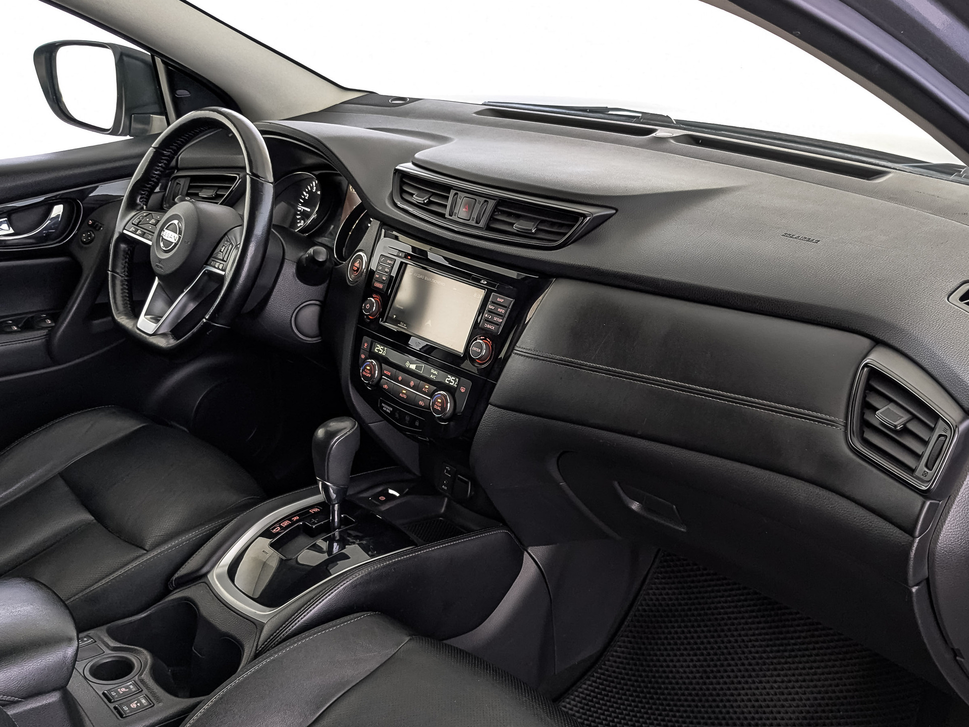 NISSAN Qashqai 2.00 (144 л.с), автомат, 2020, пробег 100 722 км
