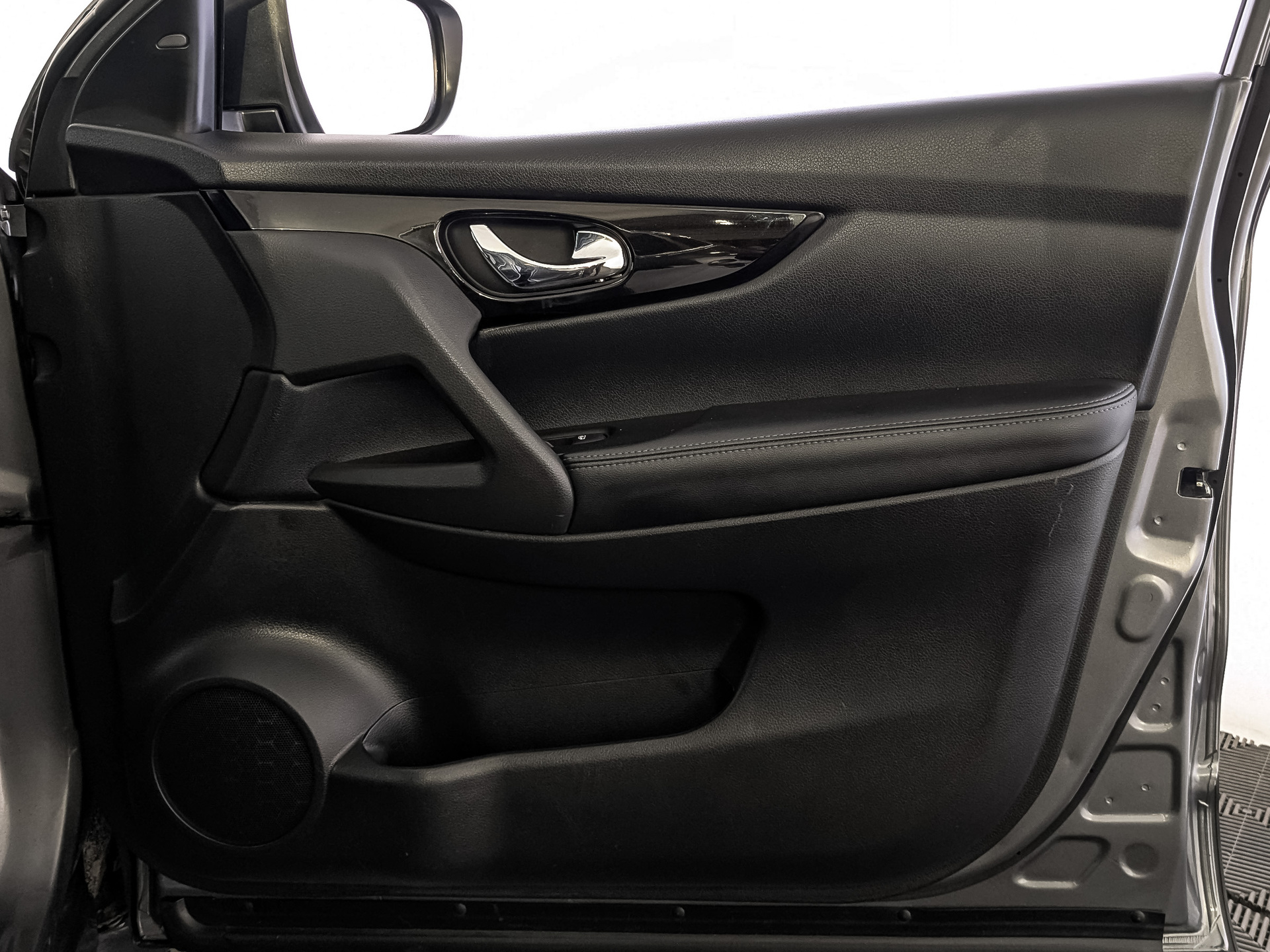 NISSAN Qashqai 2.00 (144 л.с), автомат, 2020, пробег 100 722 км