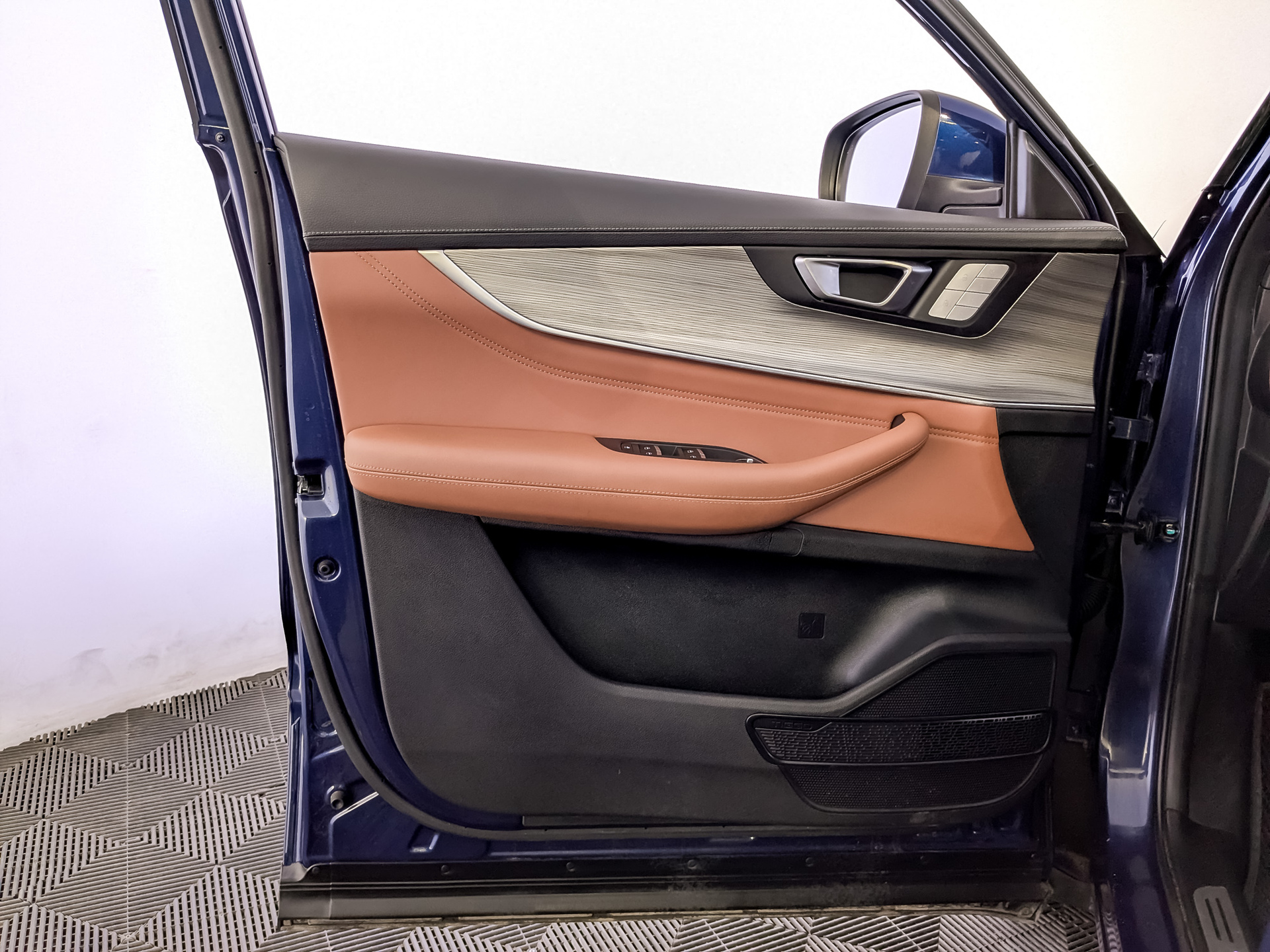 CHERY Tiggo 8 Pro 2.00 (197 л.с), автомат, 2023, пробег 33 226 км