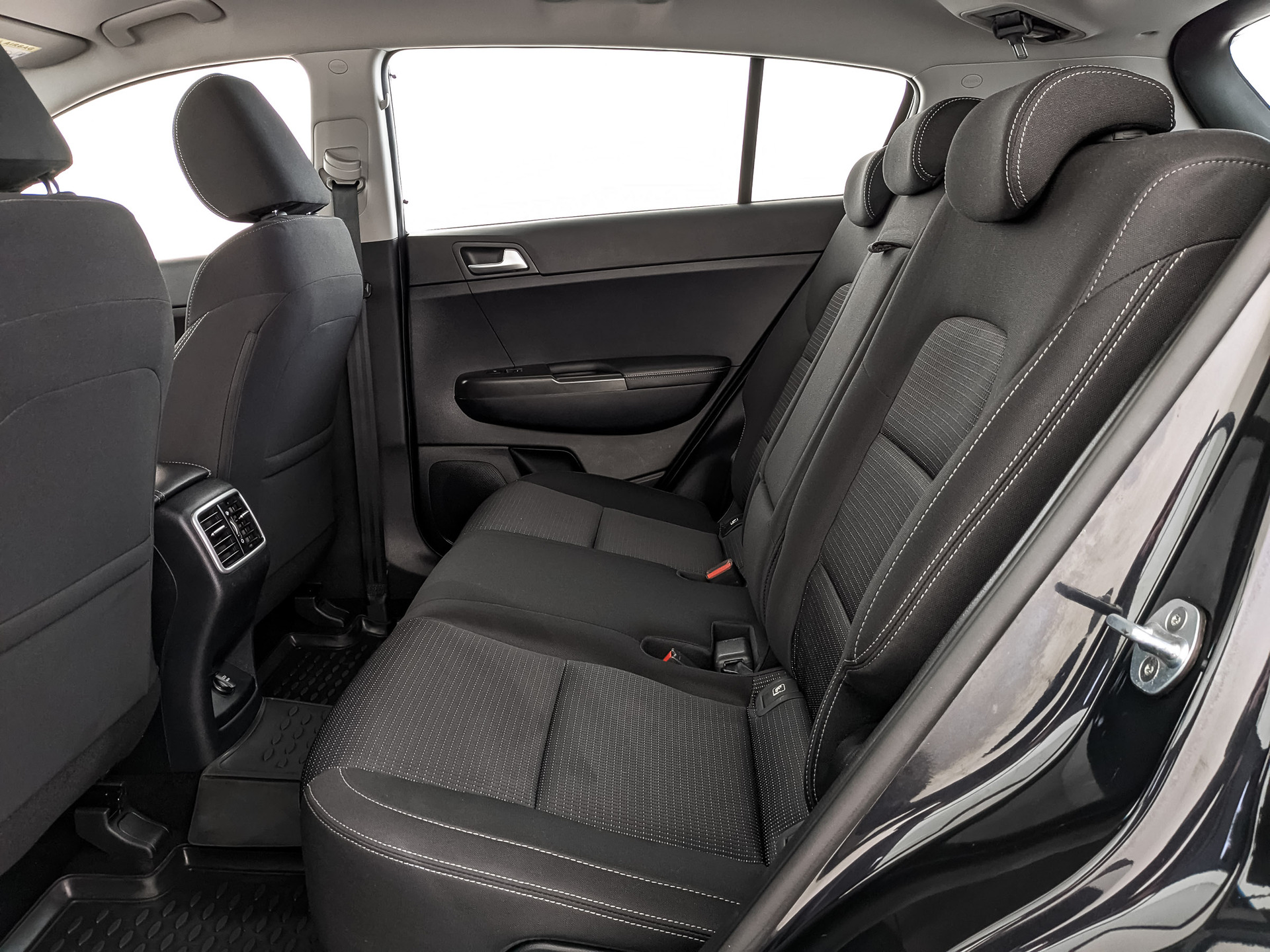 KIA Sportage 2.00 (150 л.с), автомат, 2019, пробег 68 013 км