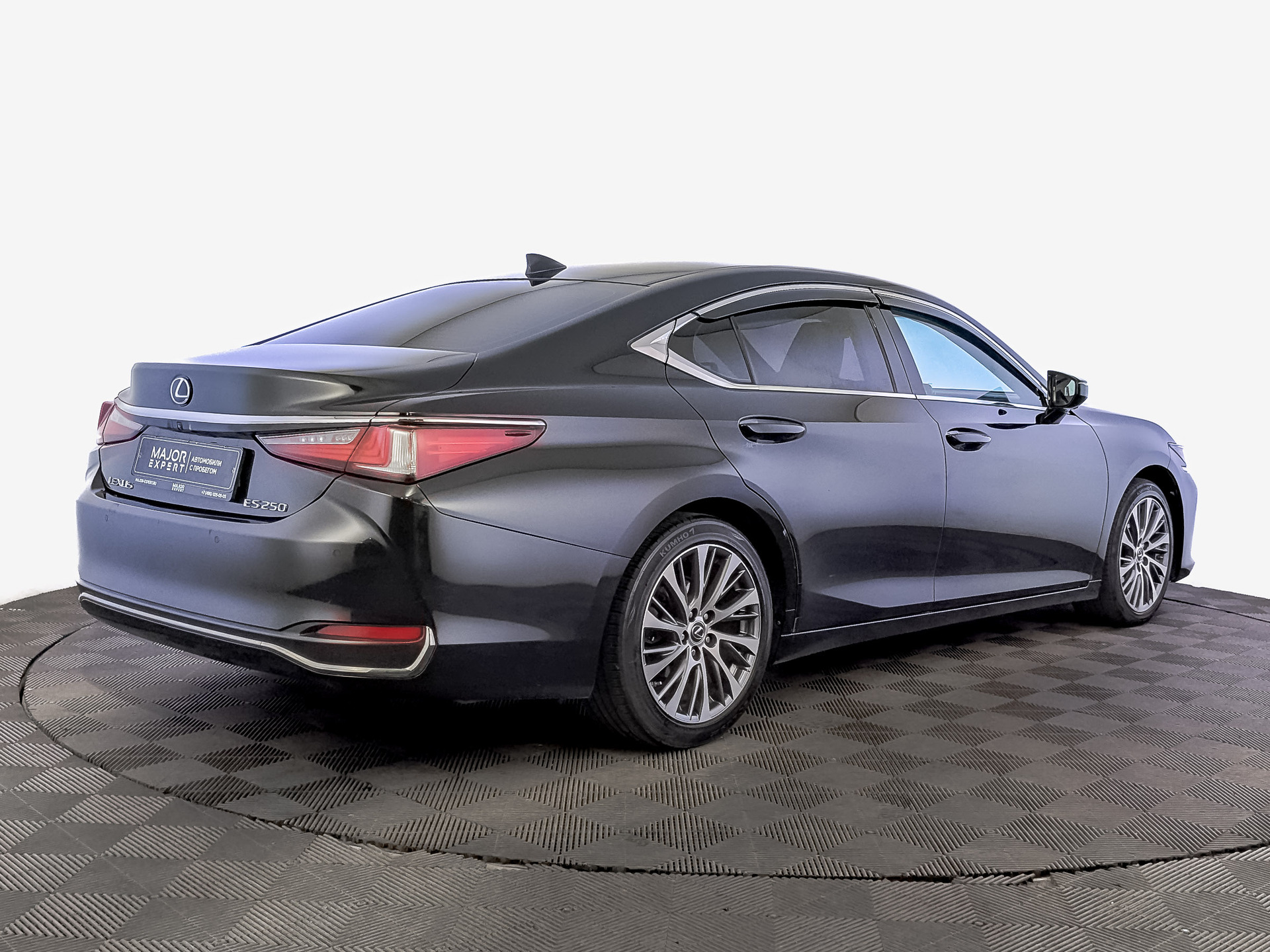 LEXUS ES 2.50 (200 л.с), автомат, 2018, пробег 227 838 км