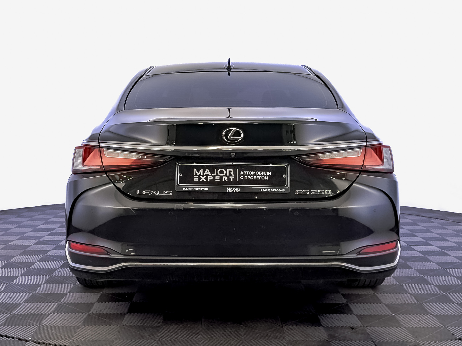 LEXUS ES 2.50 (200 л.с), автомат, 2018, пробег 227 838 км