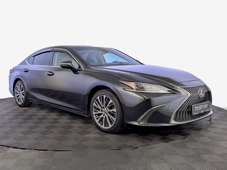Lexus ES VII