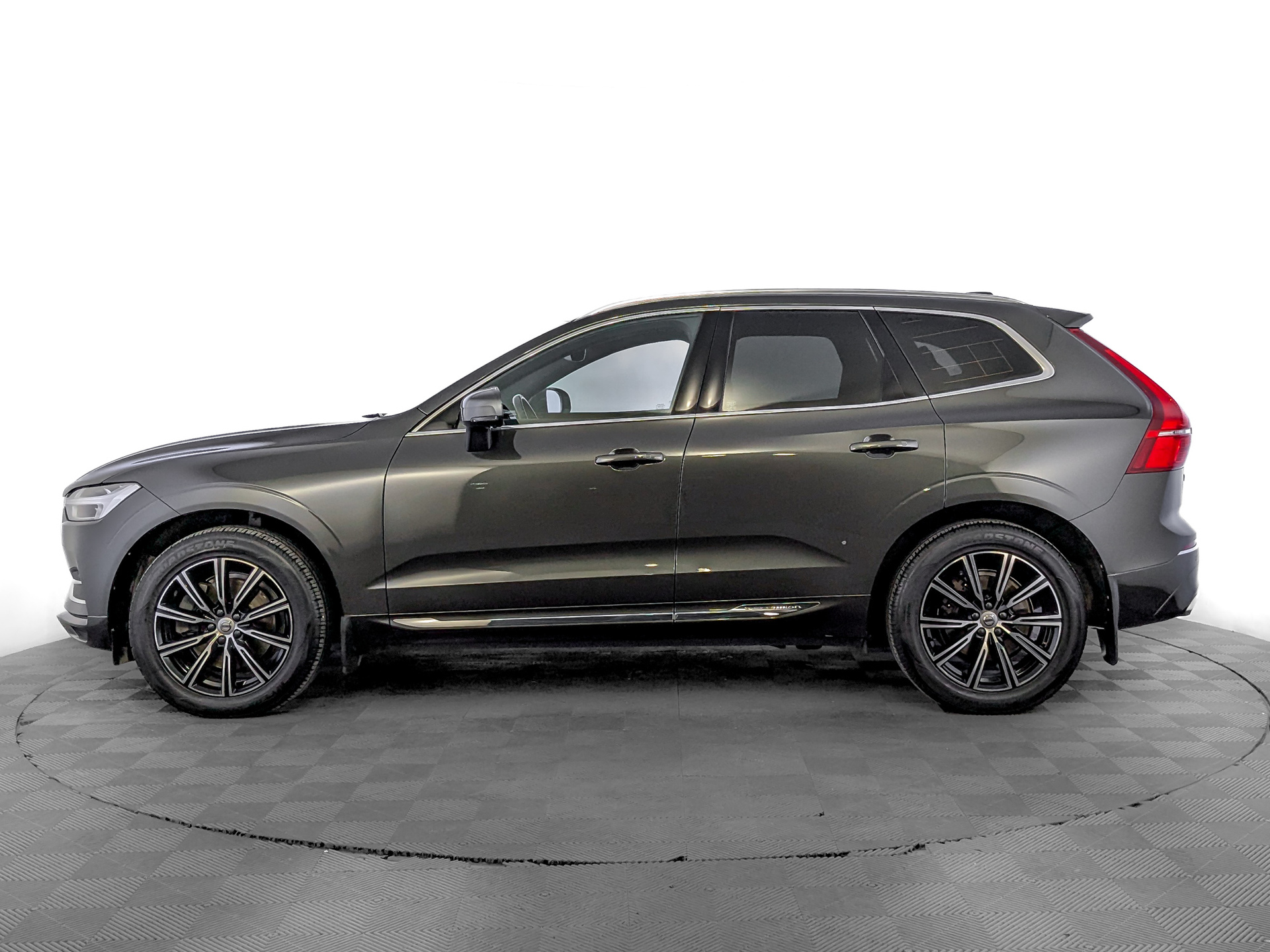 VOLVO XC60 2.00 (190 л.с), автомат, 2019, пробег 161 048 км
