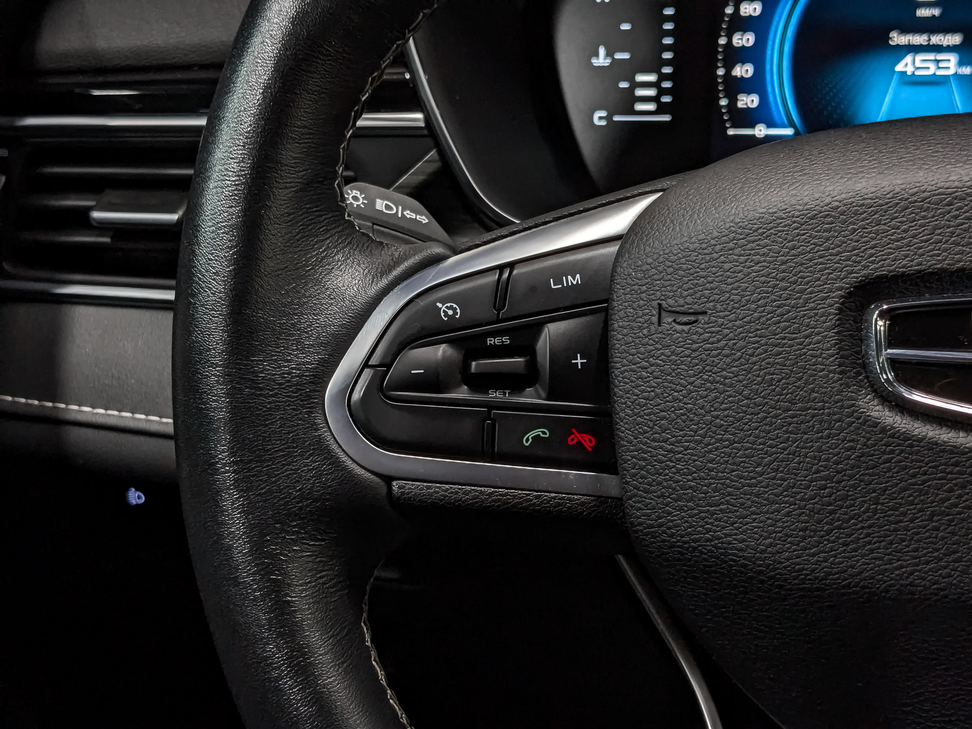 GEELY Atlas Pro 1.50 (177 л.с), автомат, 2022, пробег 64 886 км
