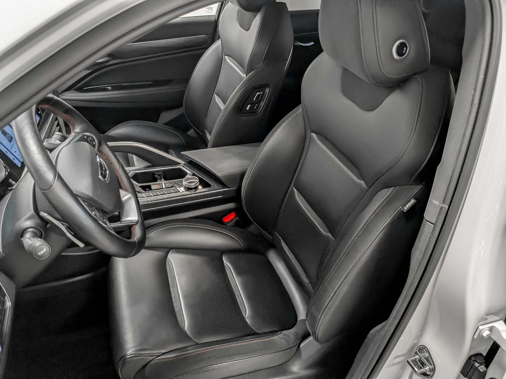 GEELY Tugella 2.00 (238 л.с), автомат, 2023, пробег 53 696 км