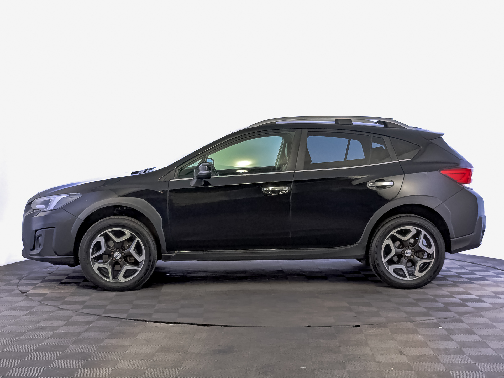 SUBARU XV 2.00 (150 л.с), автомат, 2017, пробег 103 077 км