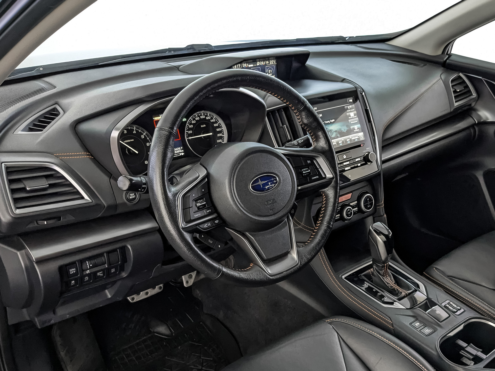 SUBARU XV 2.00 (150 л.с), автомат, 2017, пробег 103 077 км