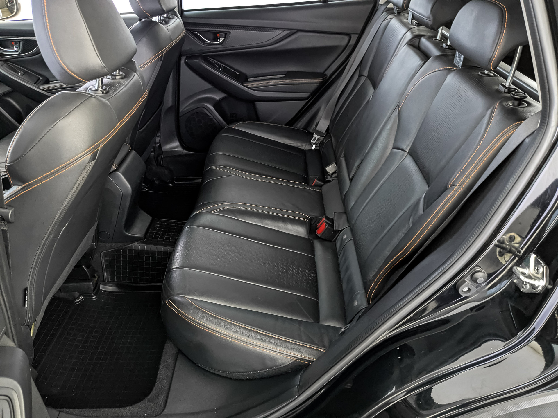 SUBARU XV 2.00 (150 л.с), автомат, 2017, пробег 103 077 км