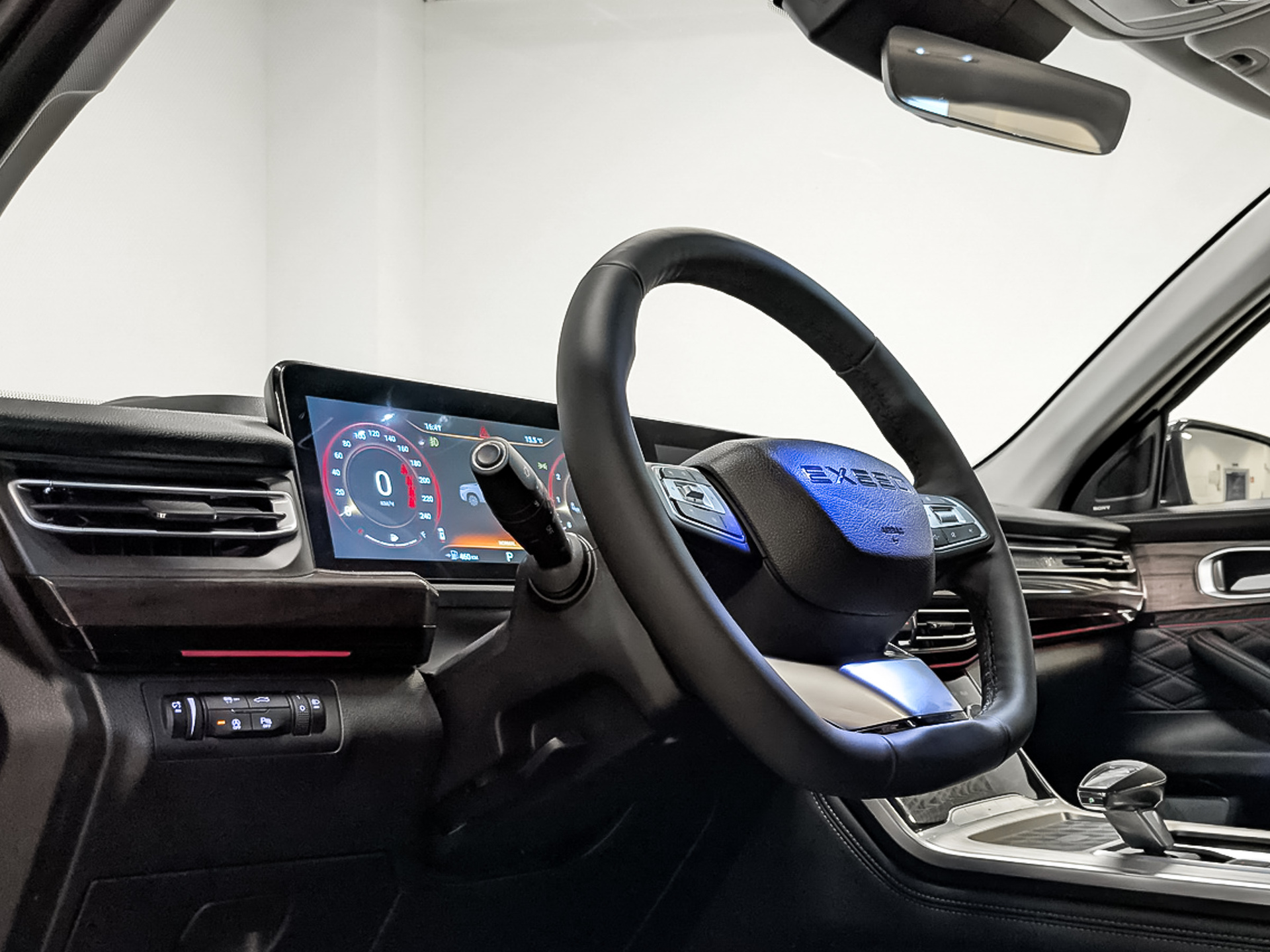 EXEED VX 2.00 (249 л.с), автомат, 2023, пробег 41 665 км