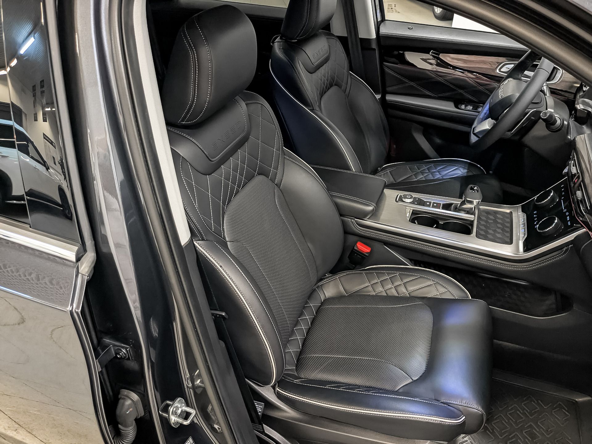 EXEED VX 2.00 (249 л.с), автомат, 2023, пробег 41 665 км