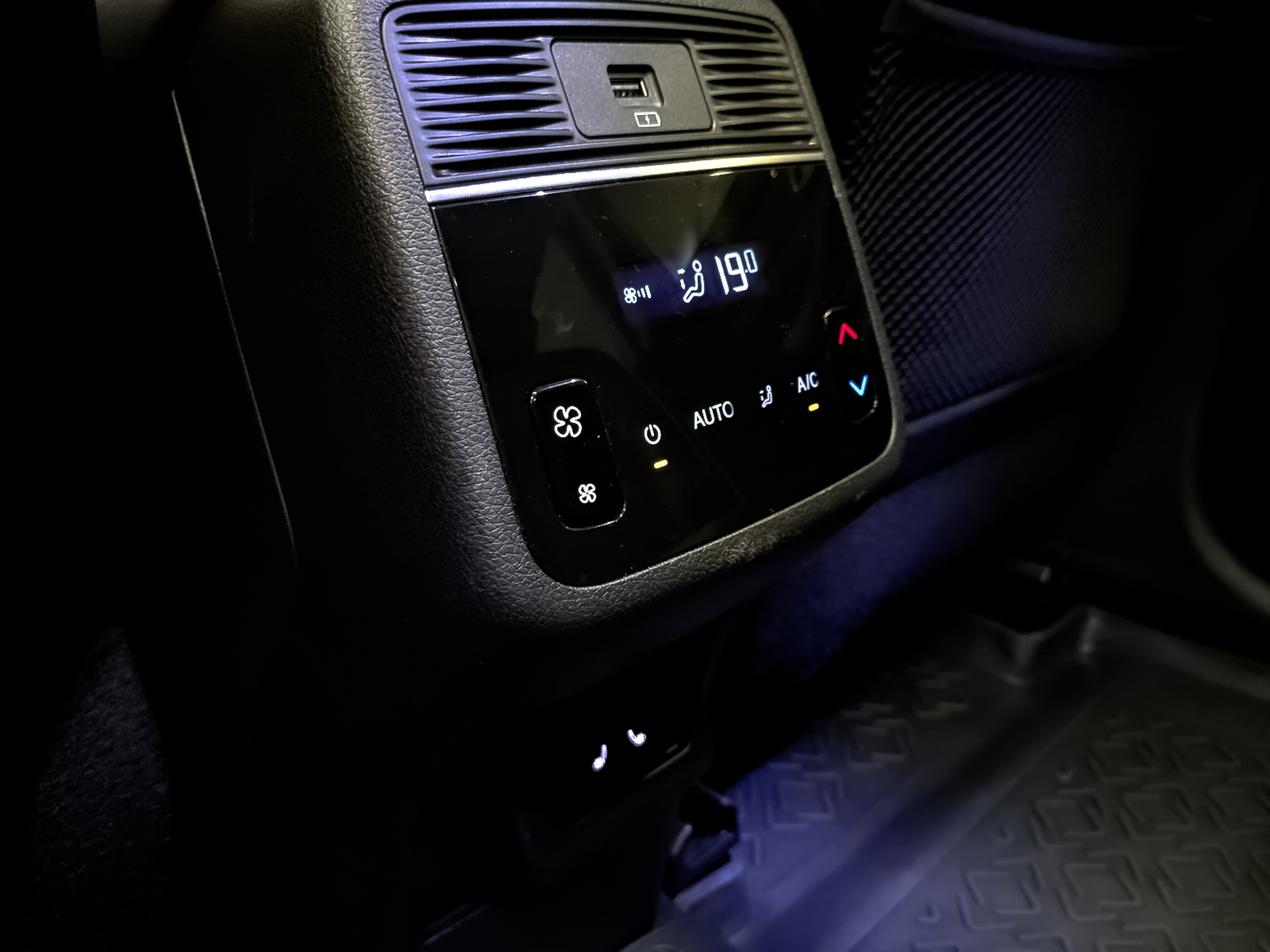 EXEED VX 2.00 (249 л.с), автомат, 2023, пробег 41 665 км