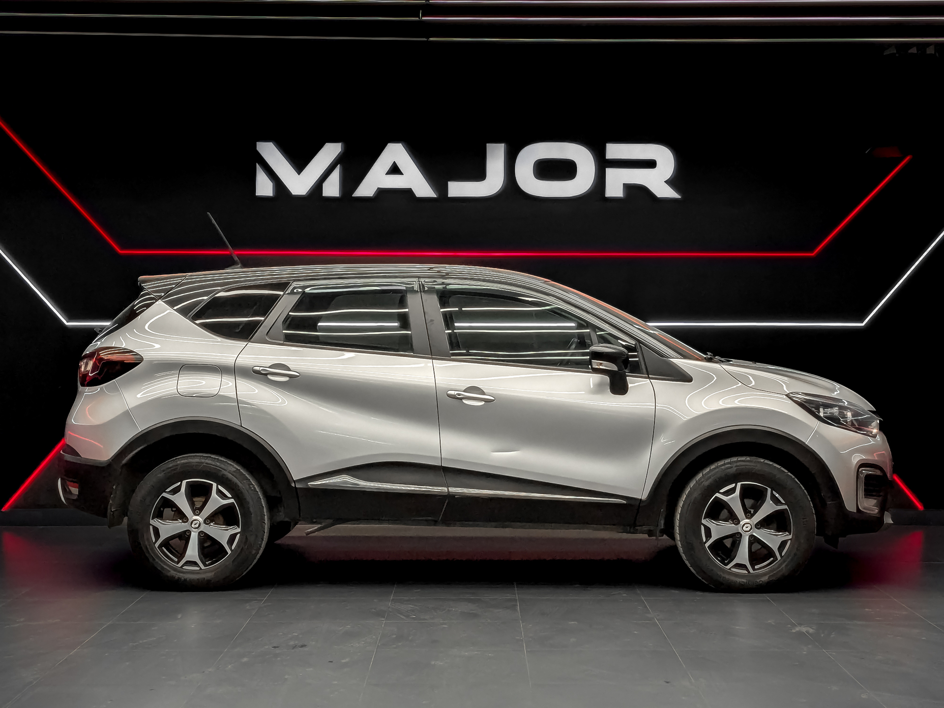 RENAULT Kaptur 1.60 (114 л.с), автомат, 2021, пробег 155 254 км