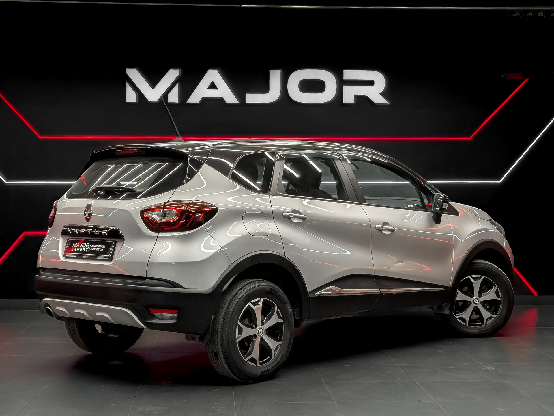 RENAULT Kaptur 1.60 (114 л.с), автомат, 2021, пробег 155 254 км