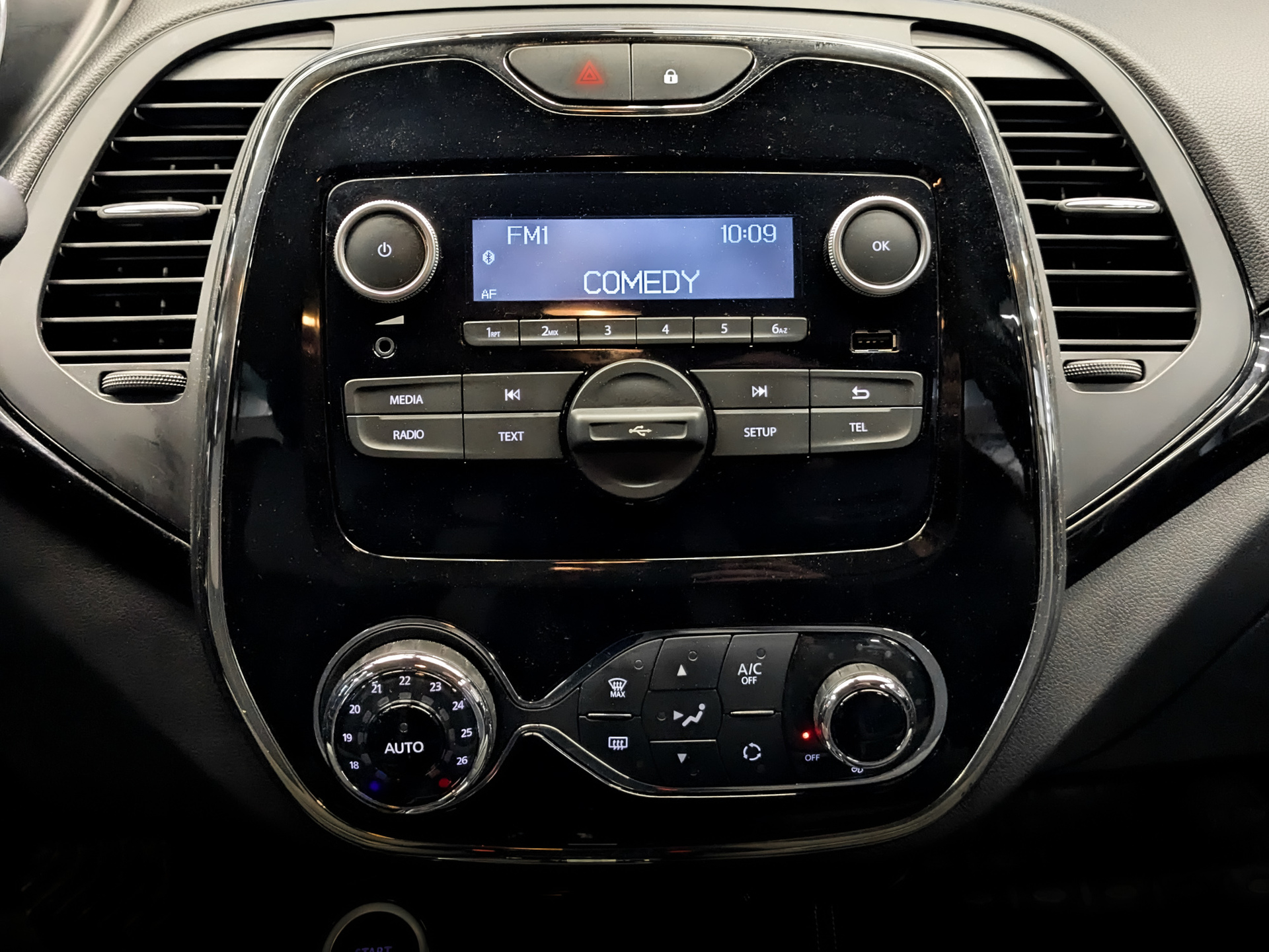 RENAULT Kaptur 1.60 (114 л.с), автомат, 2021, пробег 155 254 км