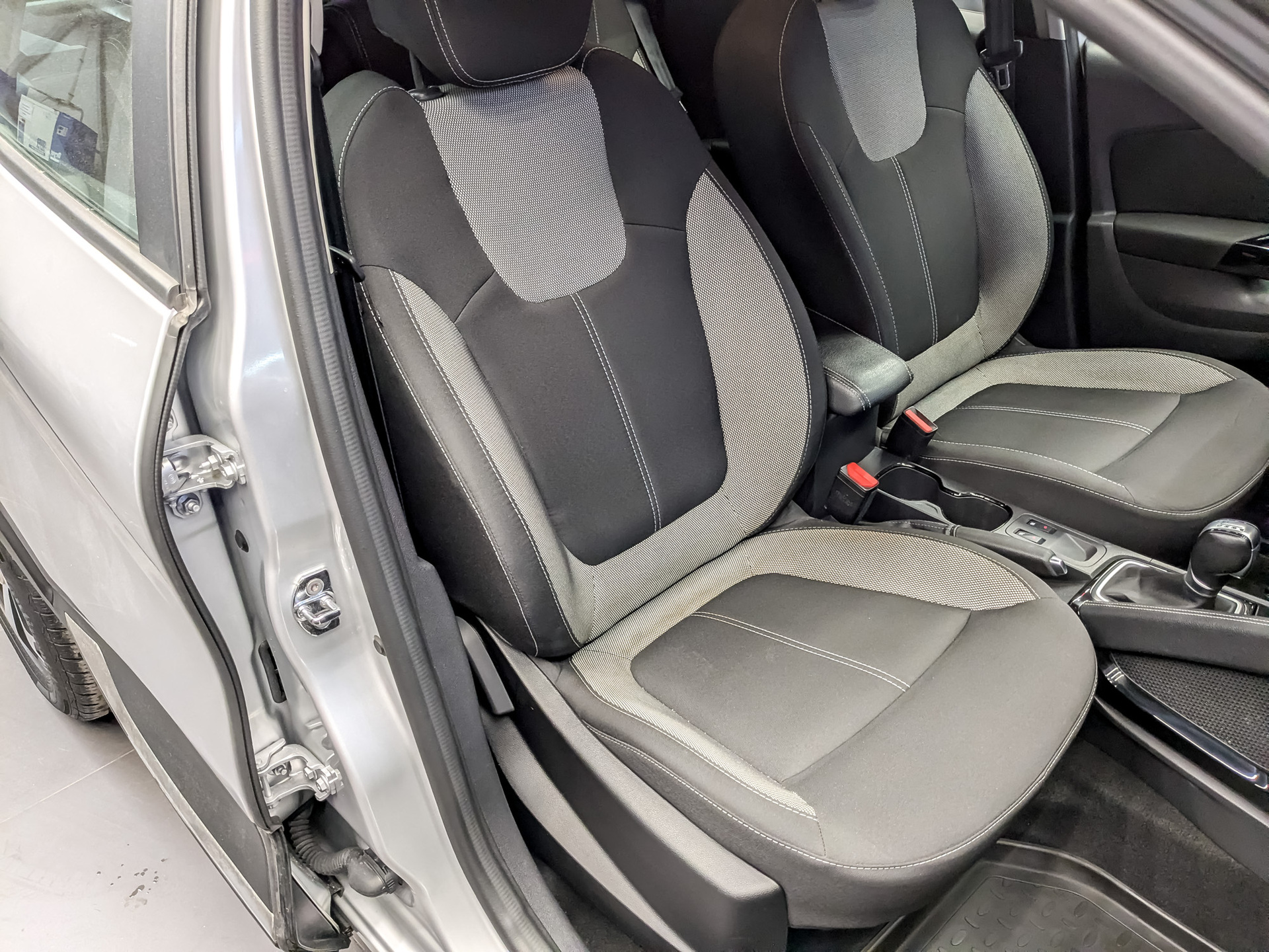 RENAULT Kaptur 1.60 (114 л.с), автомат, 2021, пробег 155 254 км