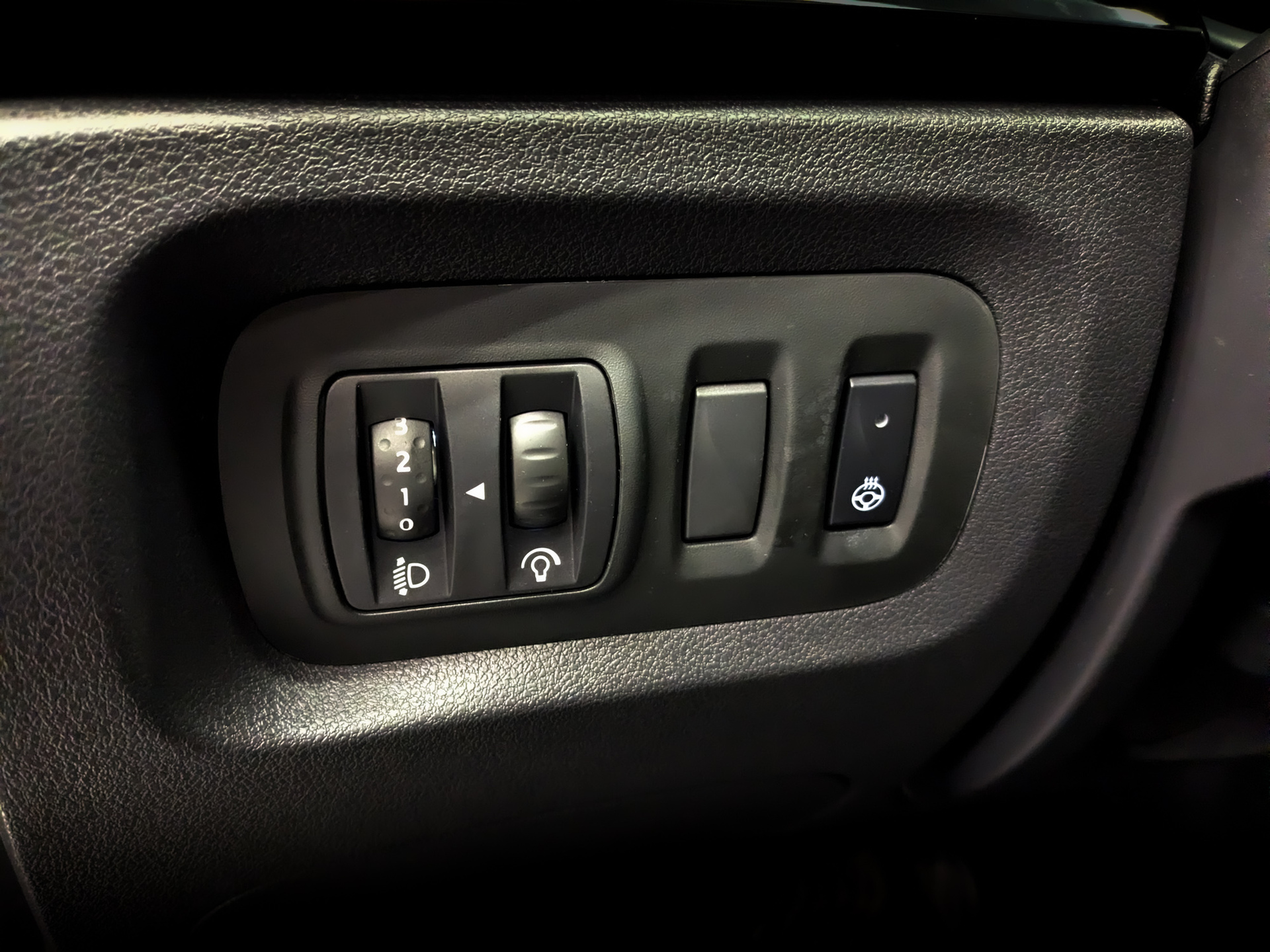 RENAULT Kaptur 1.60 (114 л.с), автомат, 2021, пробег 155 254 км