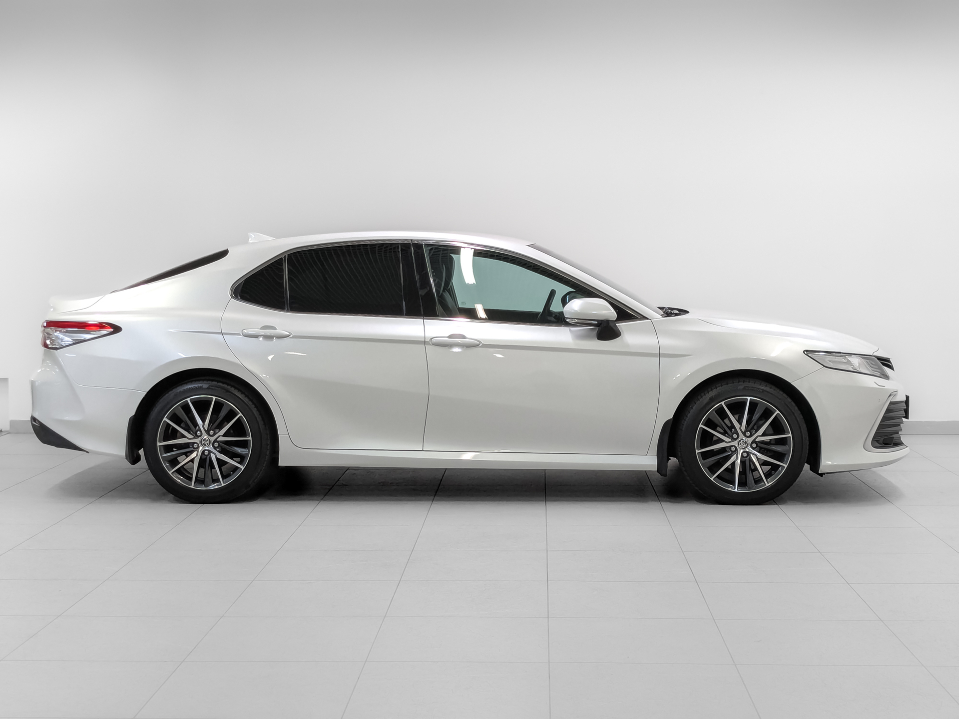 TOYOTA Camry 2.50 (200 л.с), автомат, 2021, пробег 125 203 км