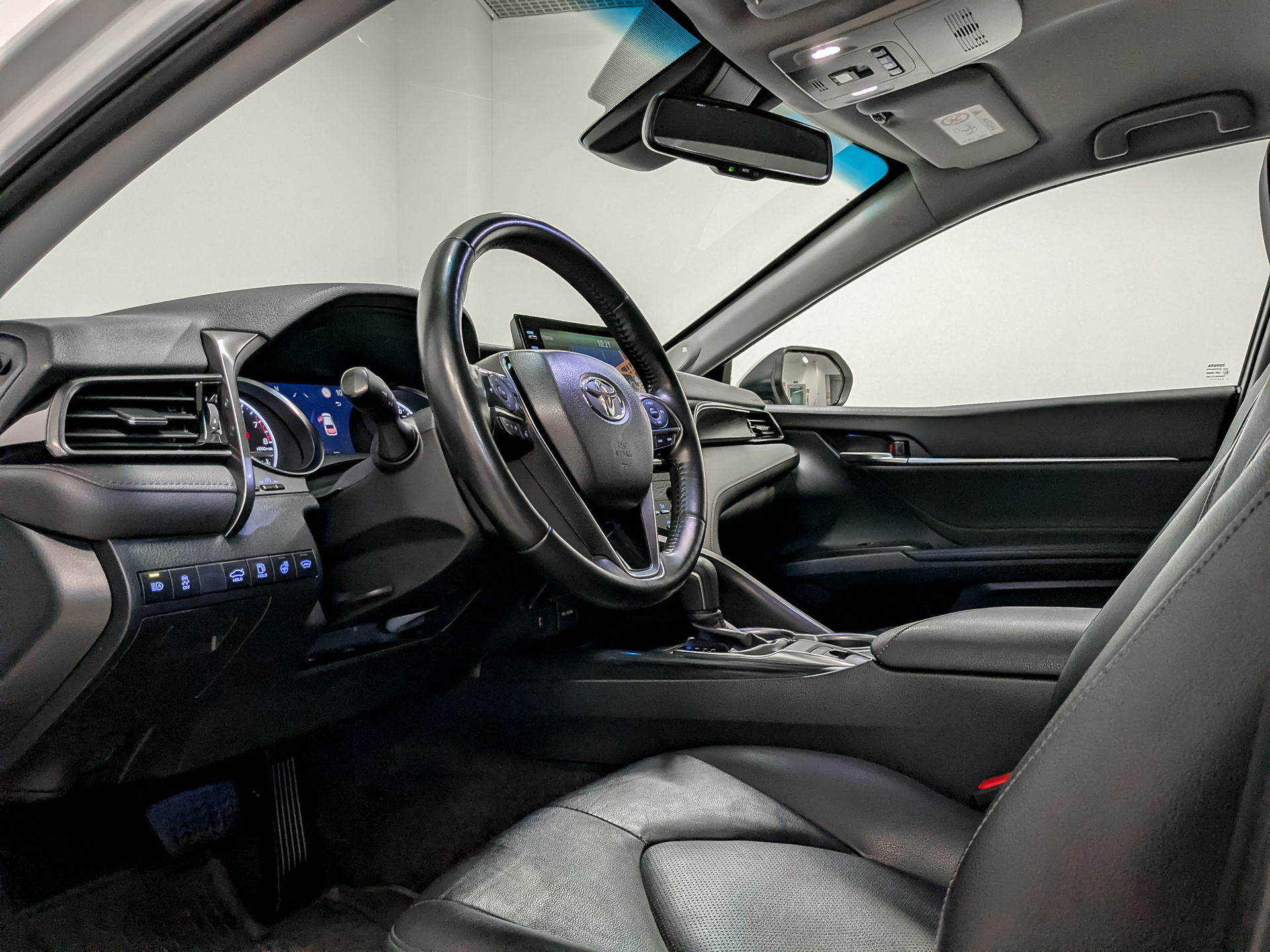 TOYOTA Camry 2.50 (200 л.с), автомат, 2021, пробег 125 203 км