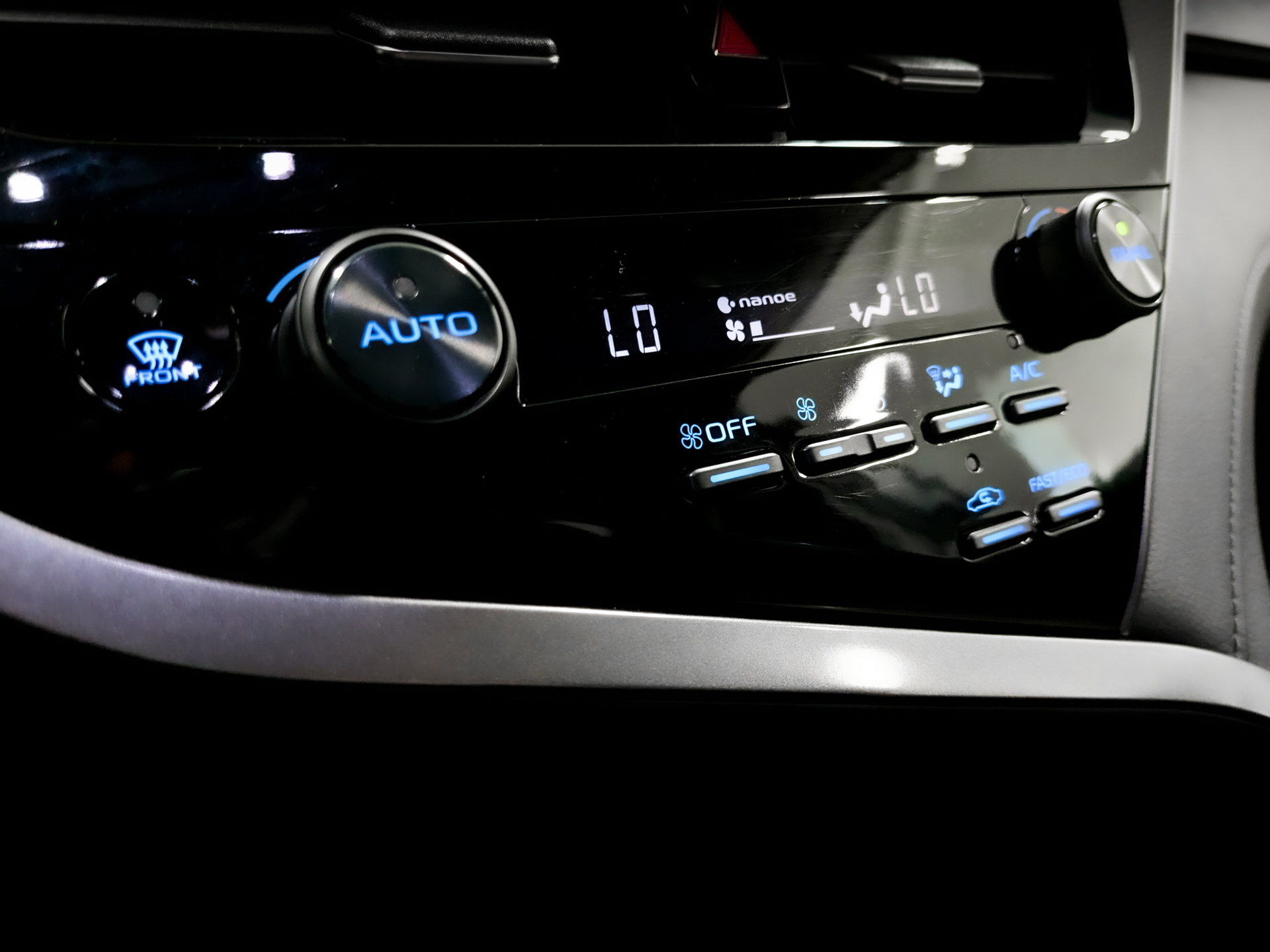 TOYOTA Camry 2.50 (200 л.с), автомат, 2021, пробег 125 203 км