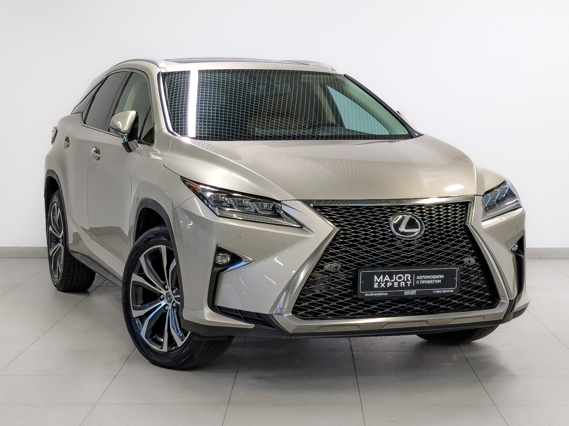 LEXUS RX 2.00 (238 л.с), автомат, 2019, пробег 156 000 км