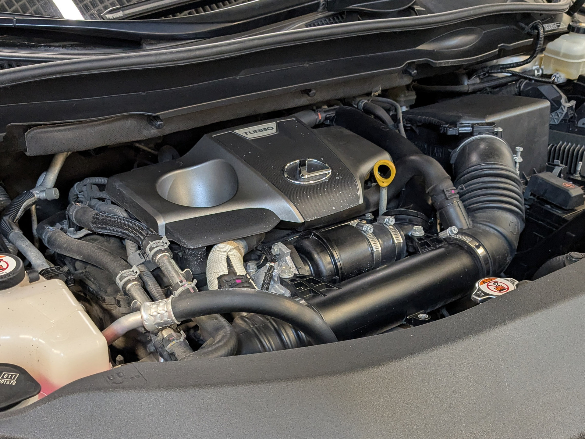 LEXUS RX 2.00 (238 л.с), автомат, 2019, пробег 156 000 км