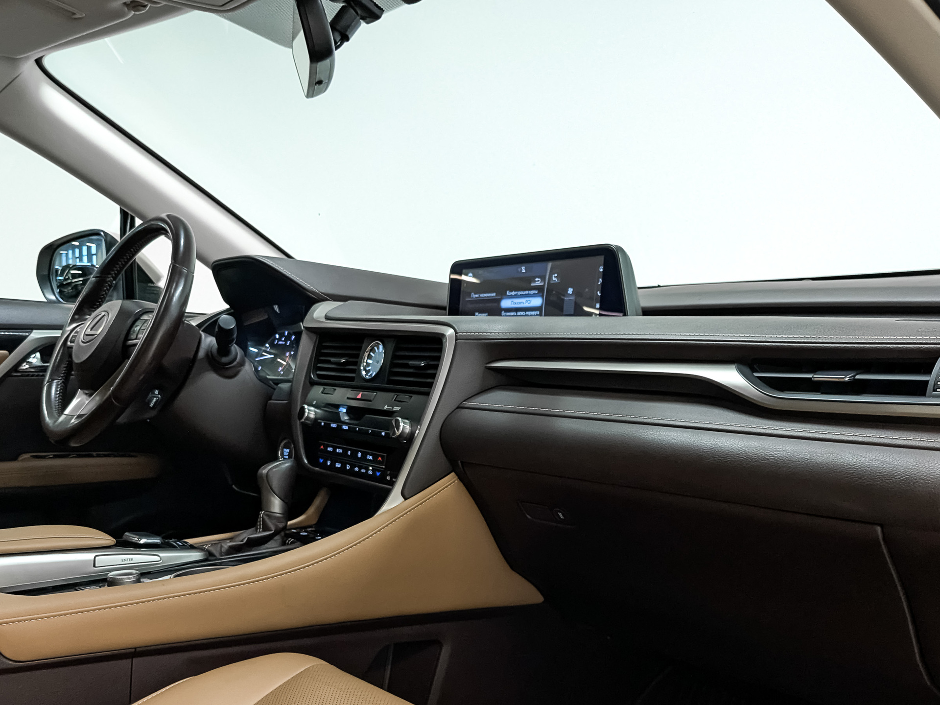 LEXUS RX 2.00 (238 л.с), автомат, 2019, пробег 156 000 км