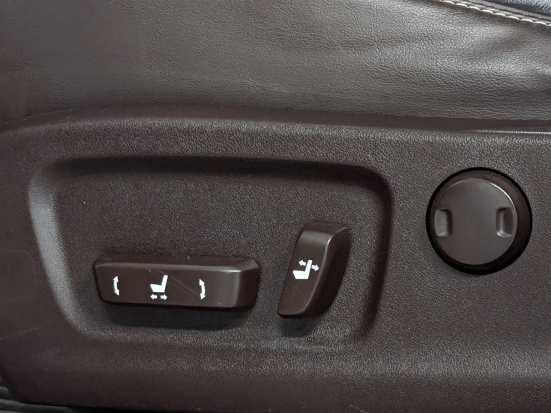 LEXUS RX 2.00 (238 л.с), автомат, 2019, пробег 156 000 км