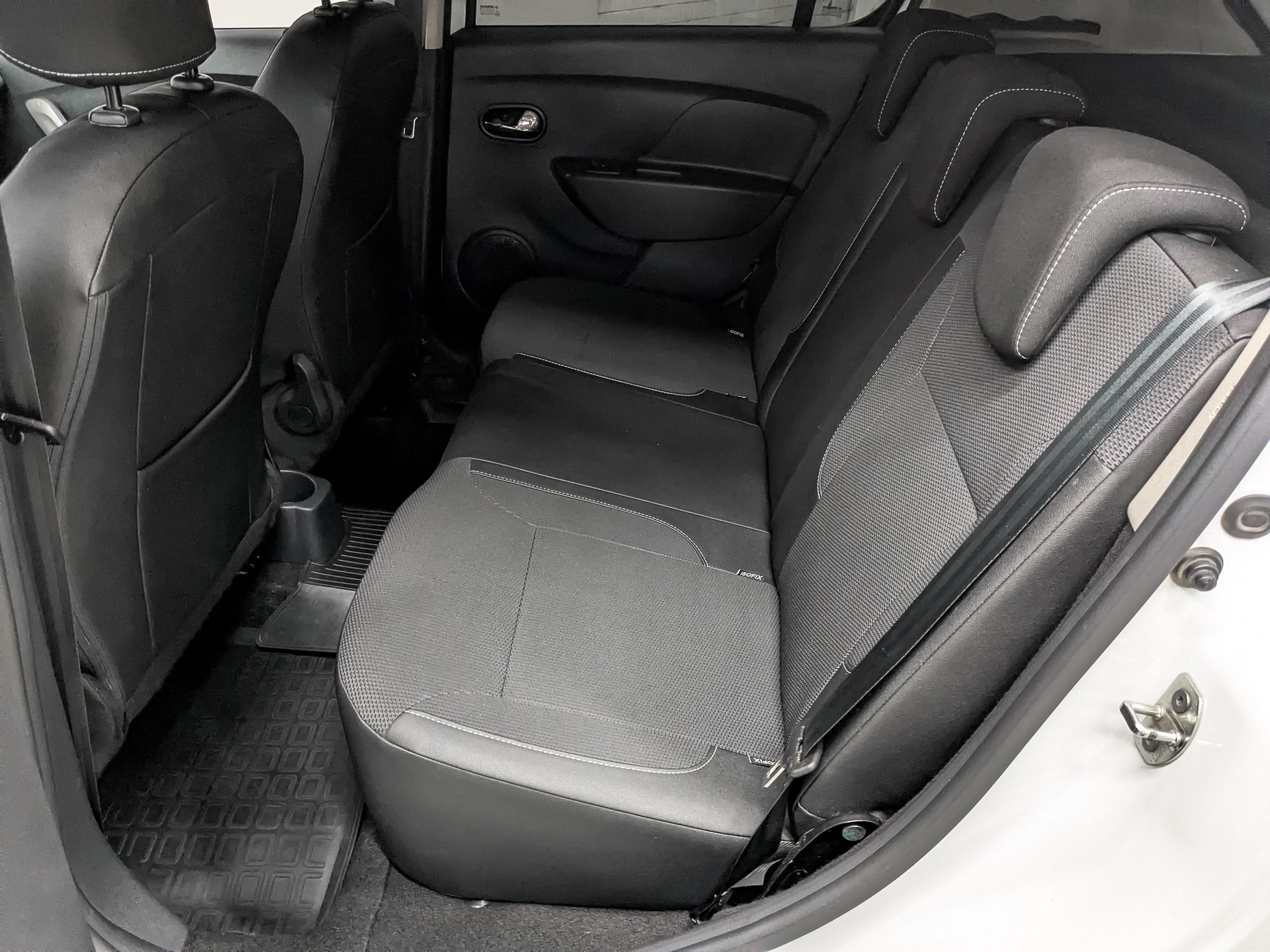 RENAULT Sandero 1.60 (113 л.с), автомат, 2021, пробег 118 222 км