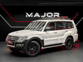 MITSUBISHI Pajero IV