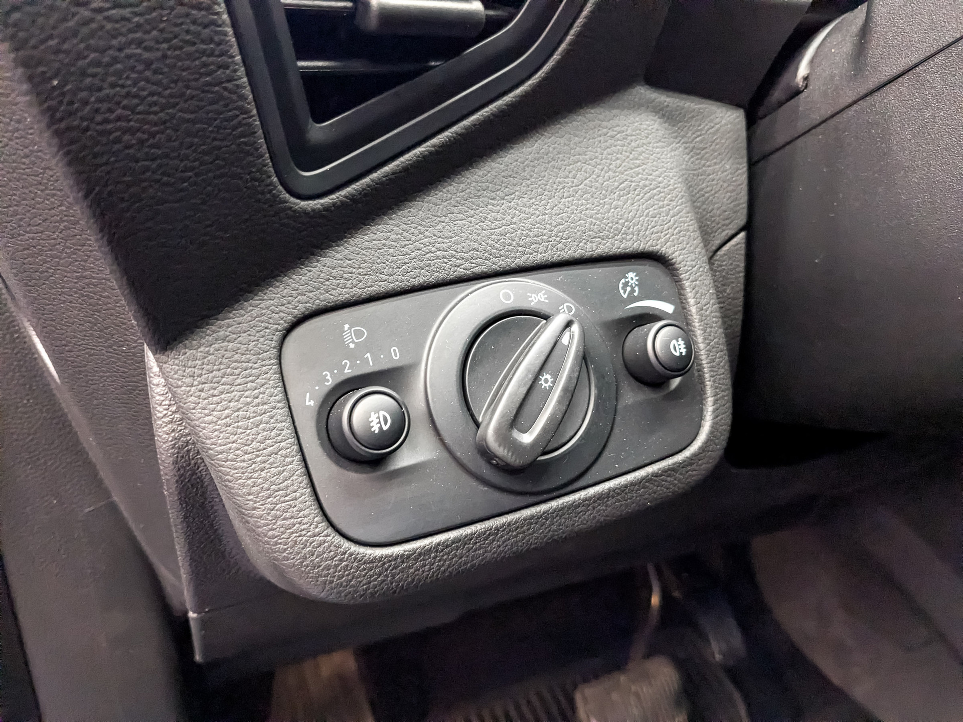 FORD Kuga 1.60 (150 л.с), автомат, 2016, пробег 92 565 км