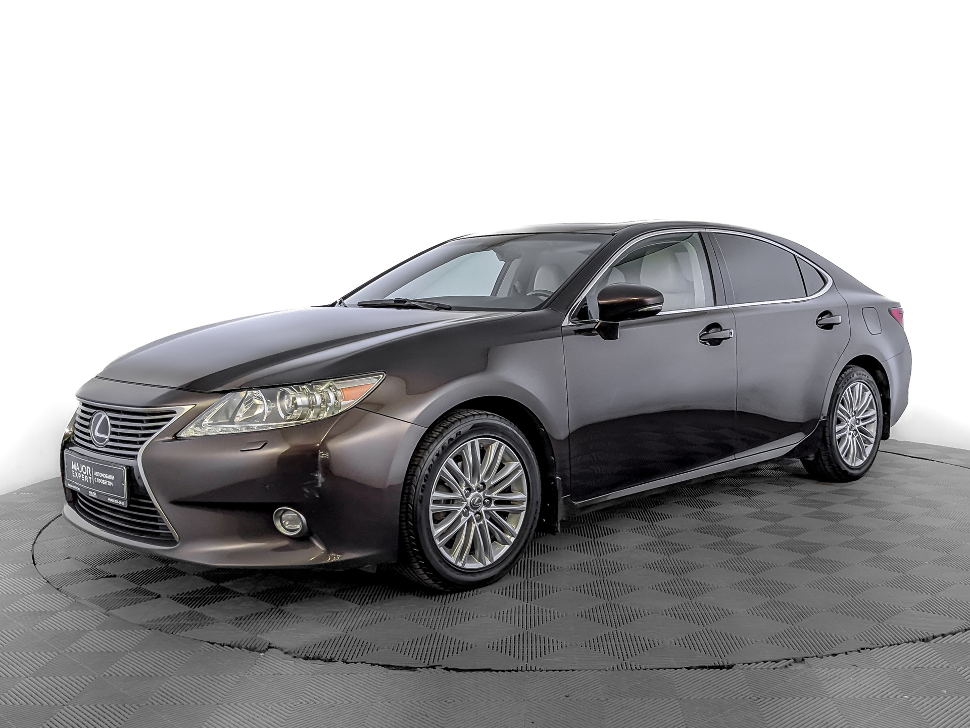 LEXUS ES 2.50 (184 л.с), автомат, 2014, пробег 139 704 км
