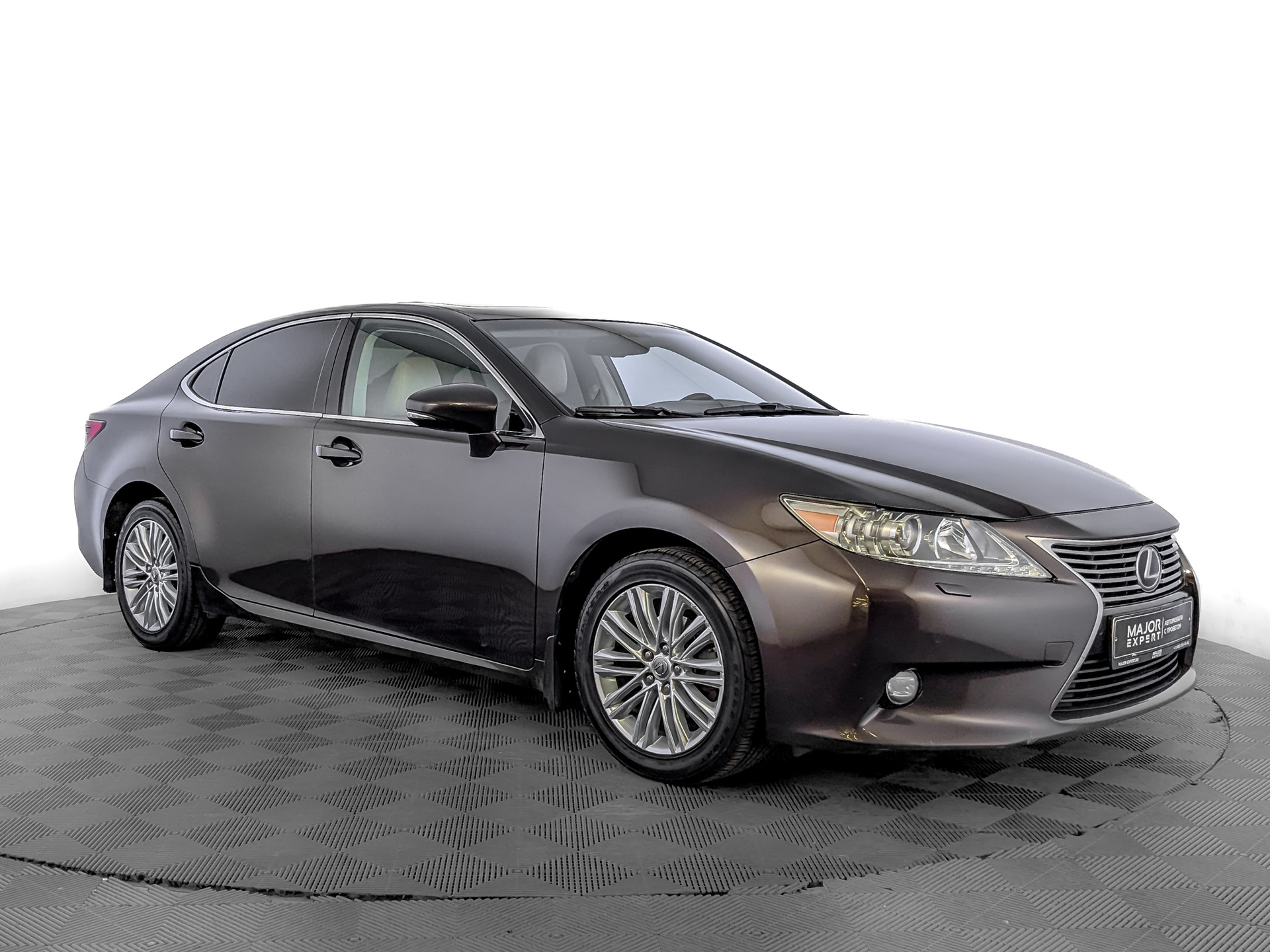 LEXUS ES 2.50 (184 л.с), автомат, 2014, пробег 139 704 км