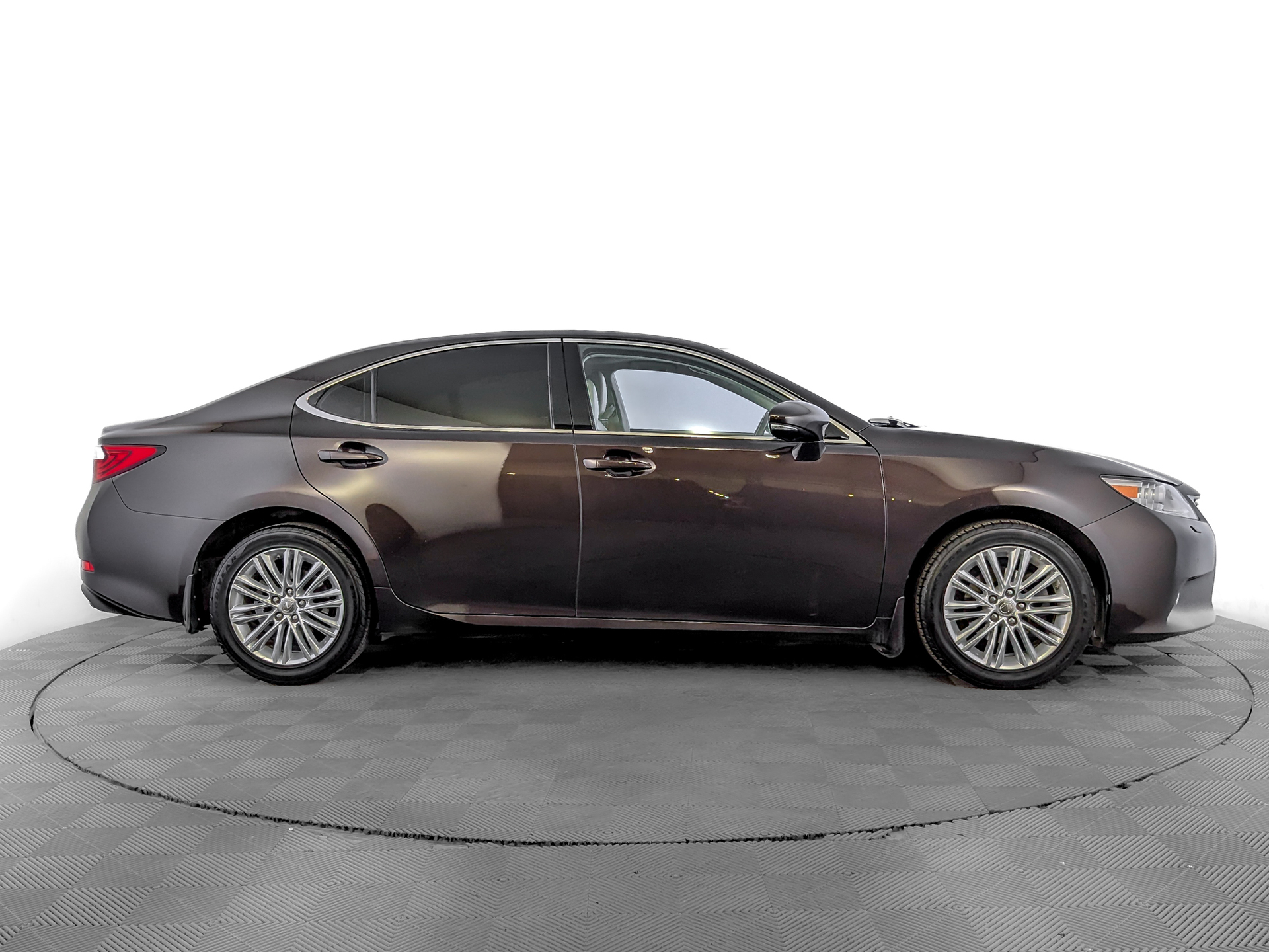LEXUS ES 2.50 (184 л.с), автомат, 2014, пробег 139 704 км