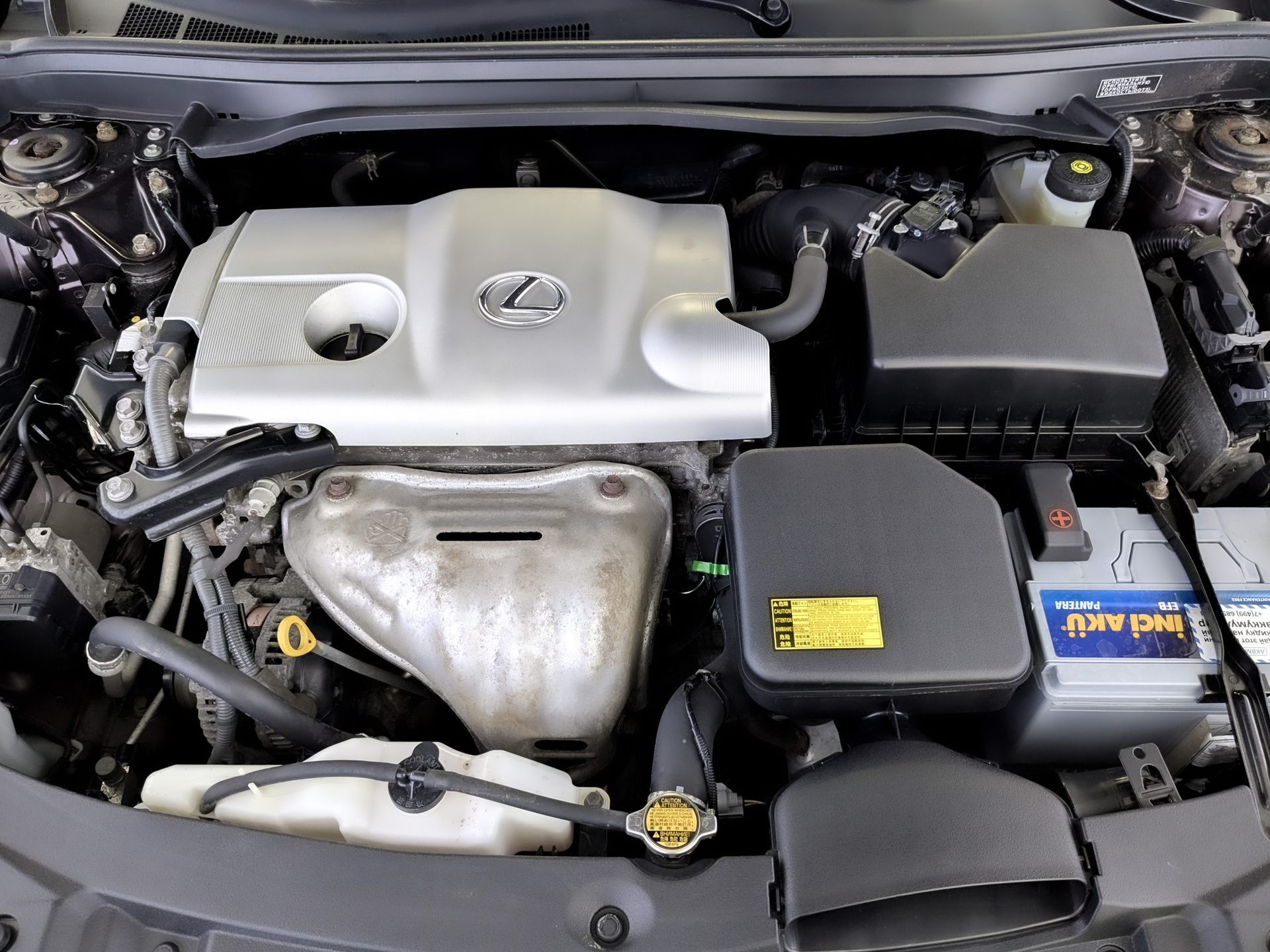 LEXUS ES 2.50 (184 л.с), автомат, 2014, пробег 139 704 км