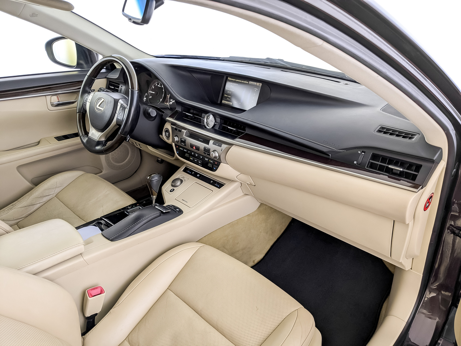 LEXUS ES 2.50 (184 л.с), автомат, 2014, пробег 139 704 км