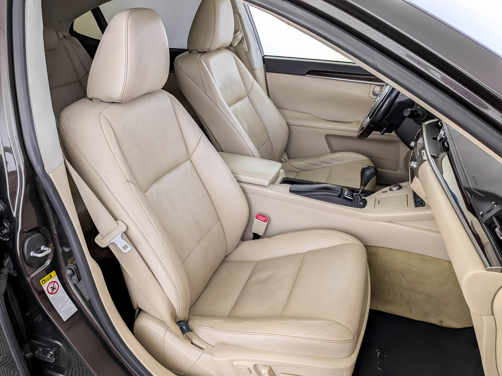 LEXUS ES 2.50 (184 л.с), автомат, 2014, пробег 139 704 км