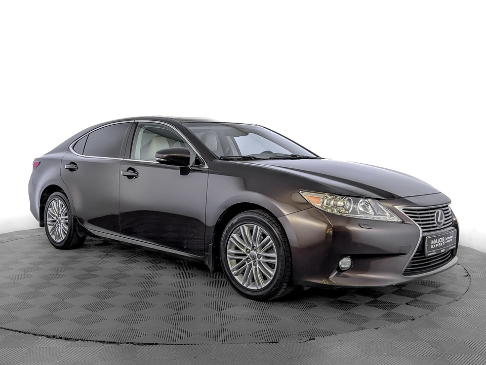 Lexus ES VI