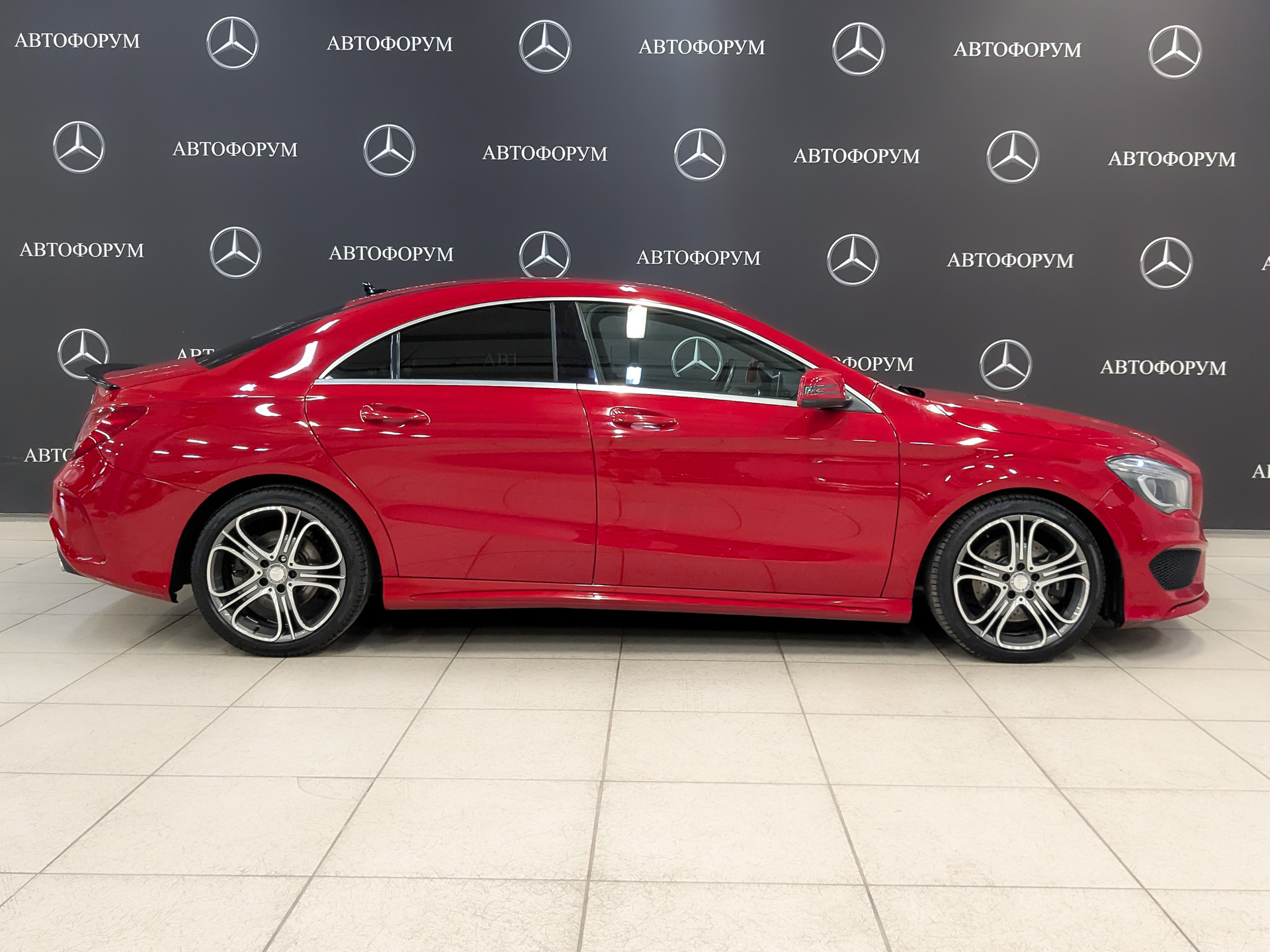 MERCEDES-BENZ CLA 2.00 (211 л.с), автомат, 2014, пробег 136 000 км