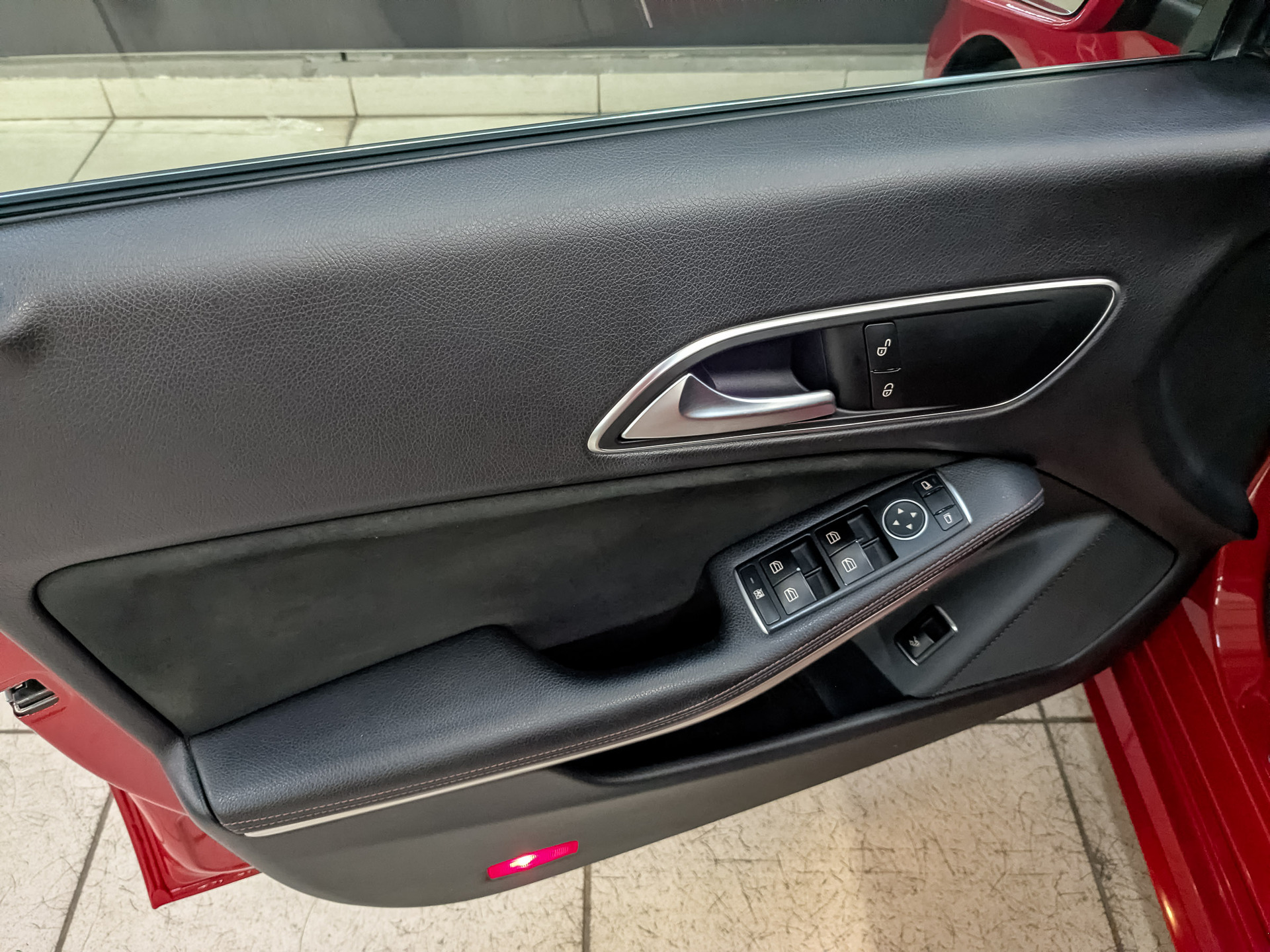MERCEDES-BENZ CLA 2.00 (211 л.с), автомат, 2014, пробег 136 000 км