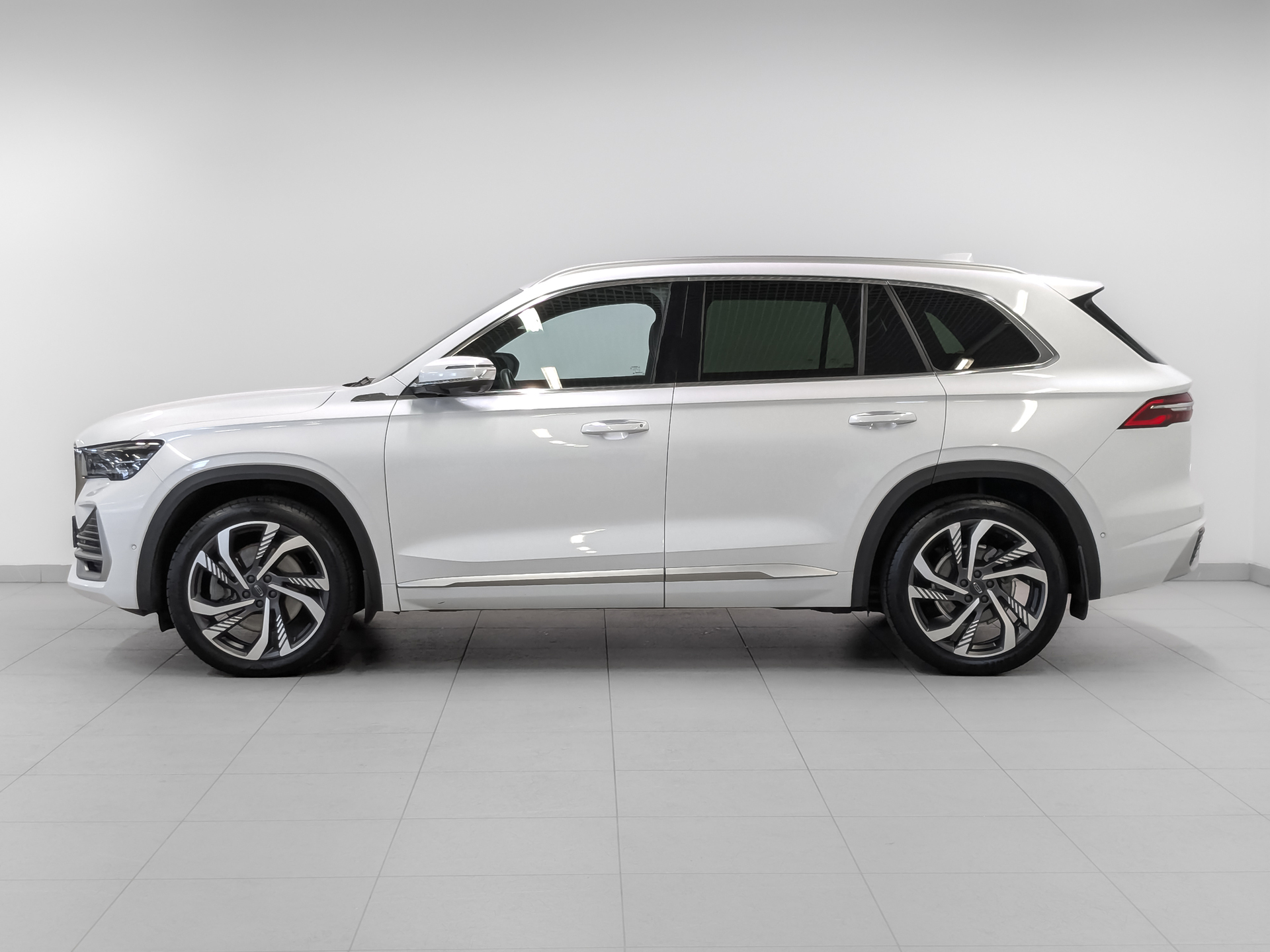 GEELY Monjaro 2.00 (238 л.с), автомат, 2024, пробег 16 134 км