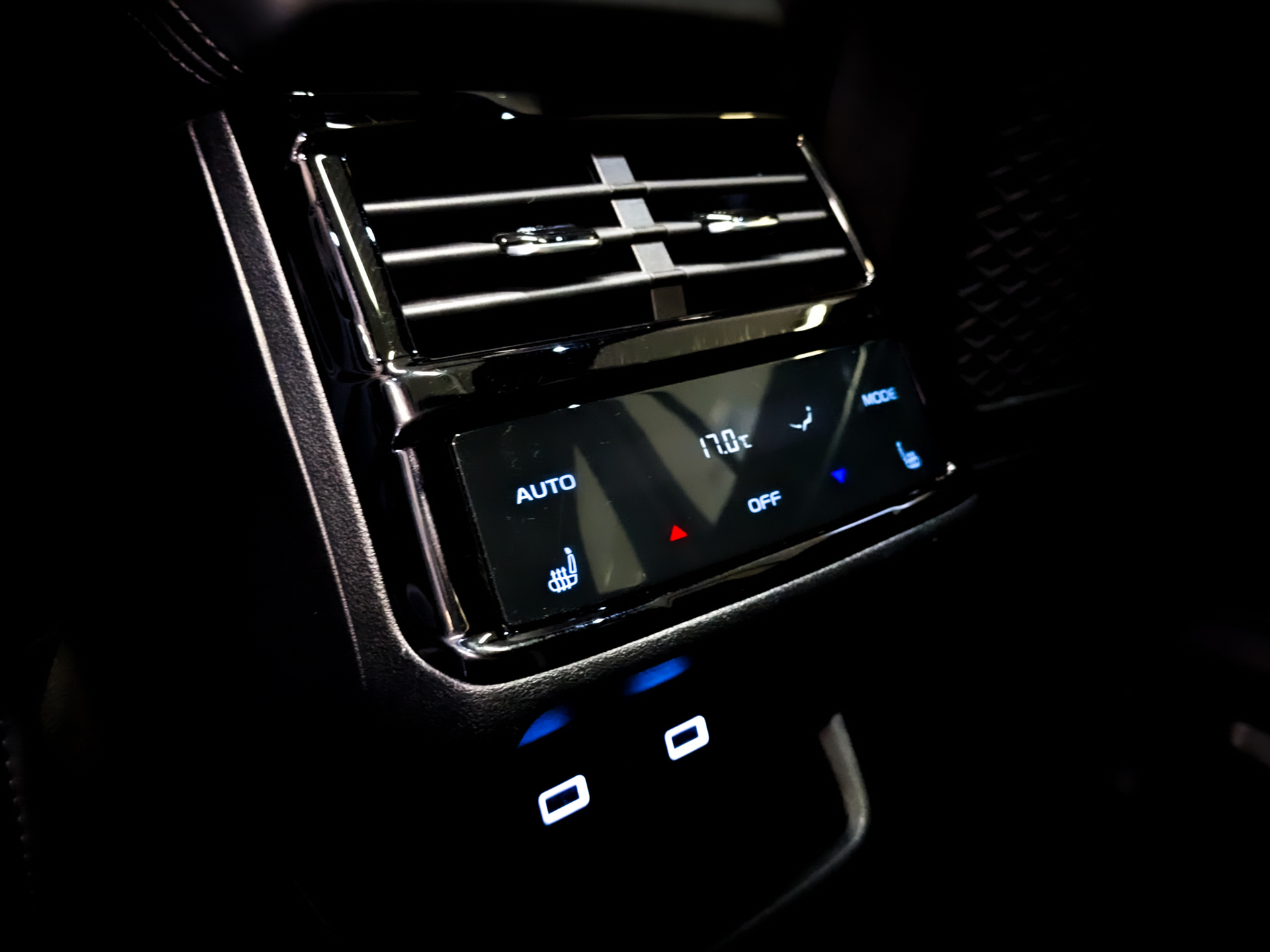 GEELY Monjaro 2.00 (238 л.с), автомат, 2024, пробег 16 134 км