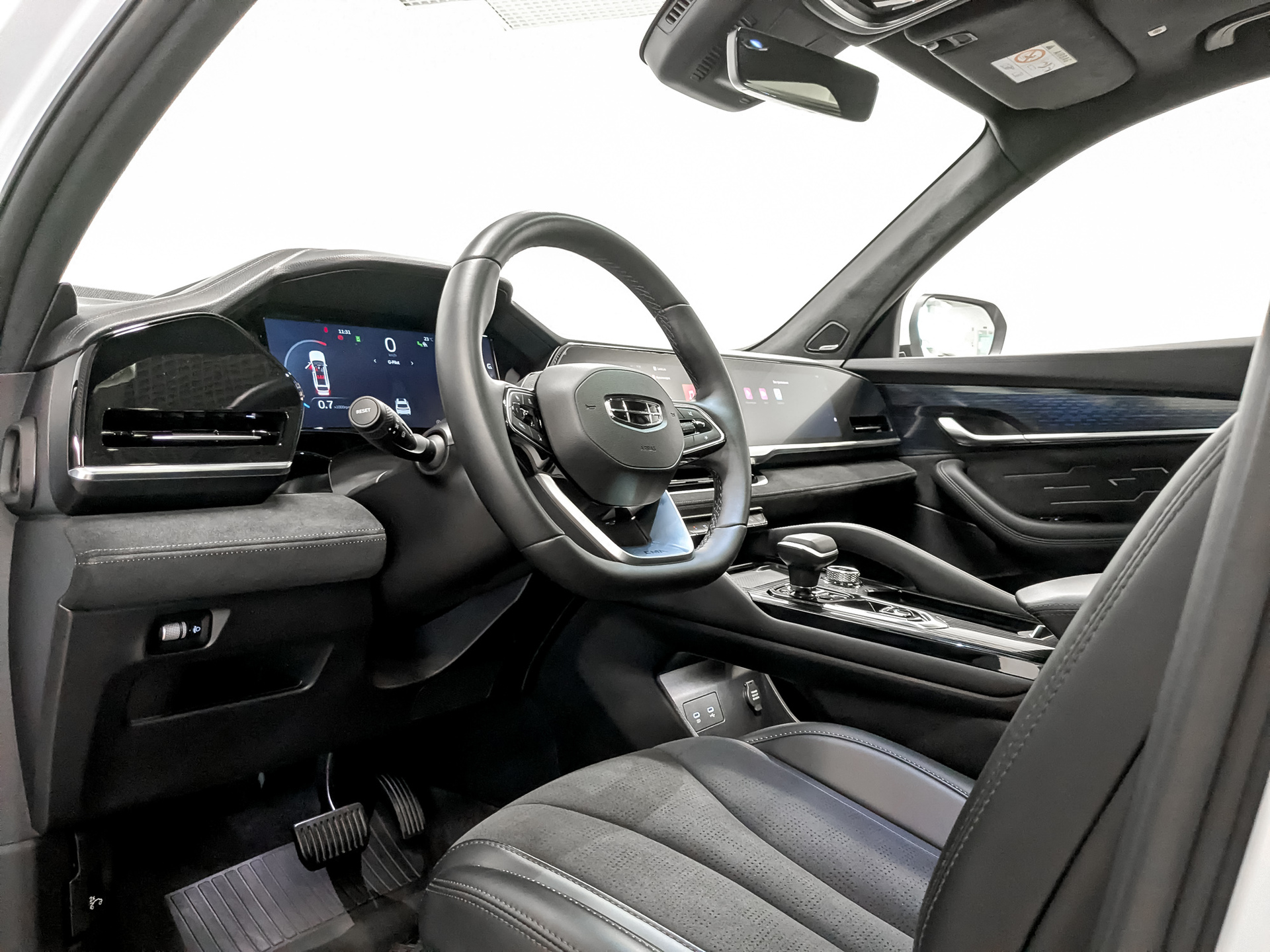 GEELY Monjaro 2.00 (238 л.с), автомат, 2024, пробег 16 134 км