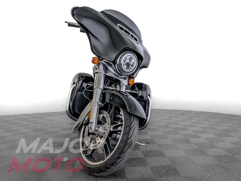 Harley-Davidson Street Glide 107 - фото №4