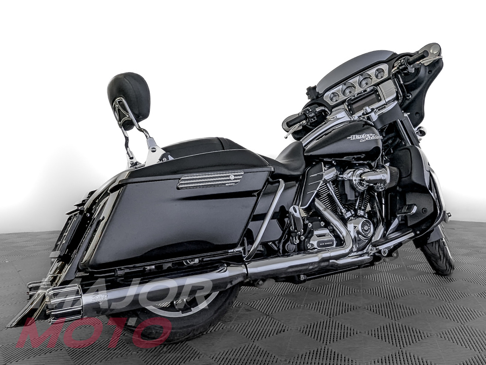Harley-Davidson Street Glide 107 - фото №6